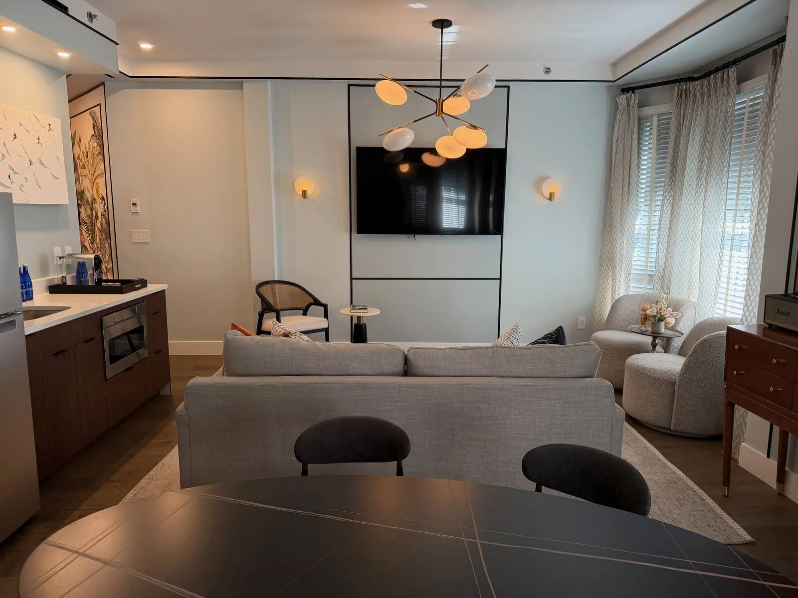 hotel-belleclaire-new-york-presidential-suite-living-room-overview-d