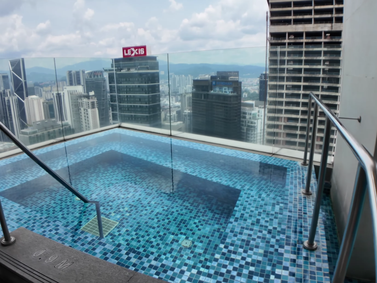 Banyan Tree Kuala Lumpur jet pool