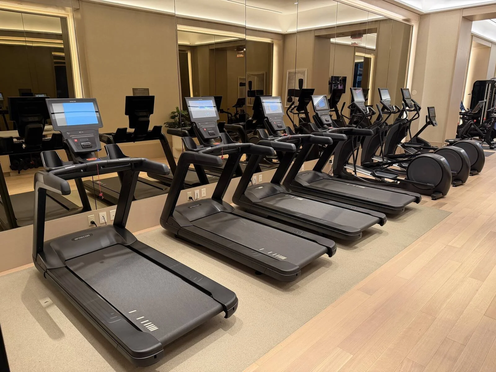 kimpton-era-midtown-new-york-fitness-center-treadmills