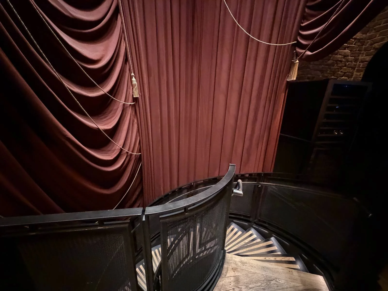 civilian-hotel-new-york-rosevale-kitchen-staircase