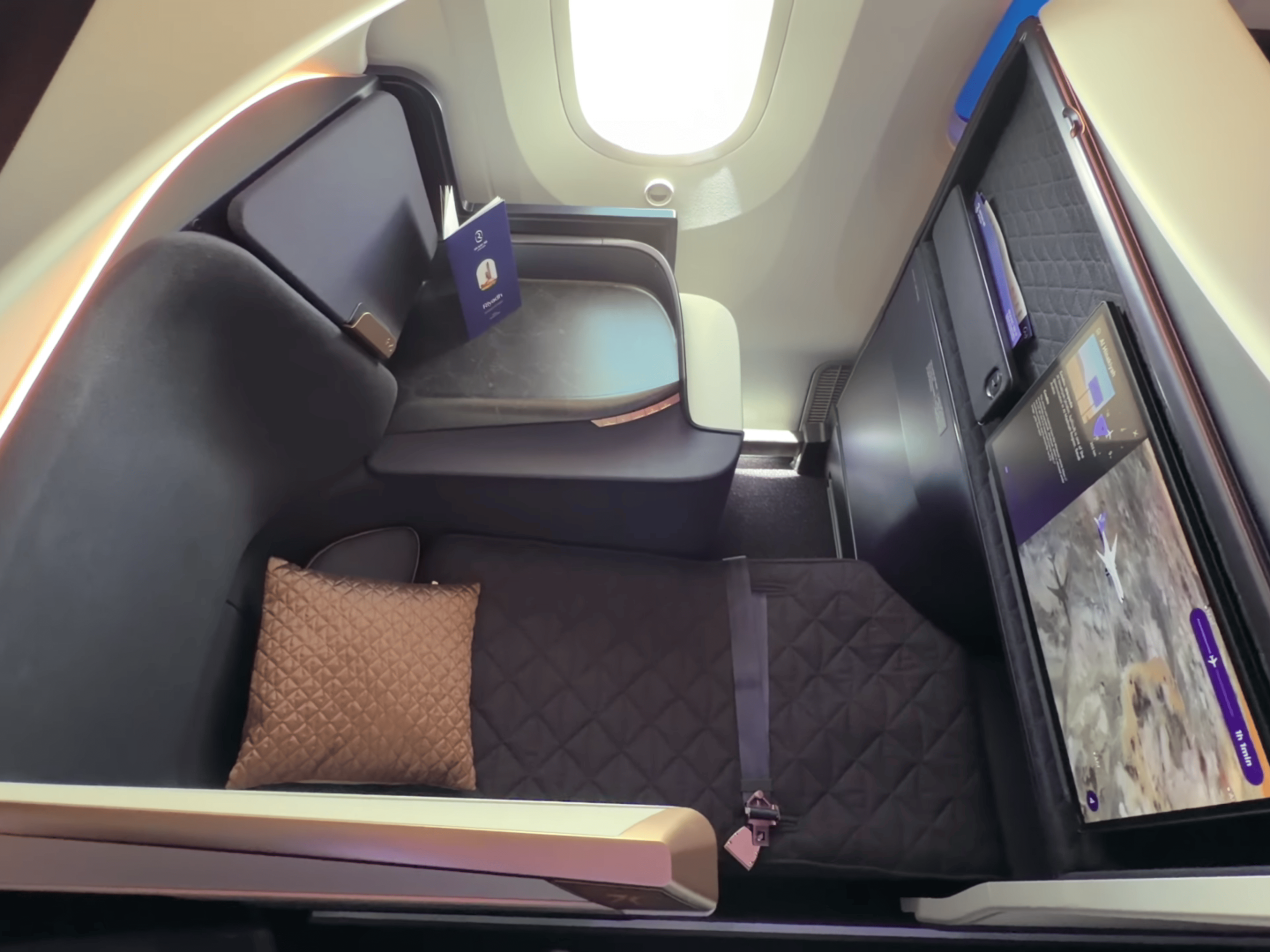 Riyadh Air 787-9 business class bed
