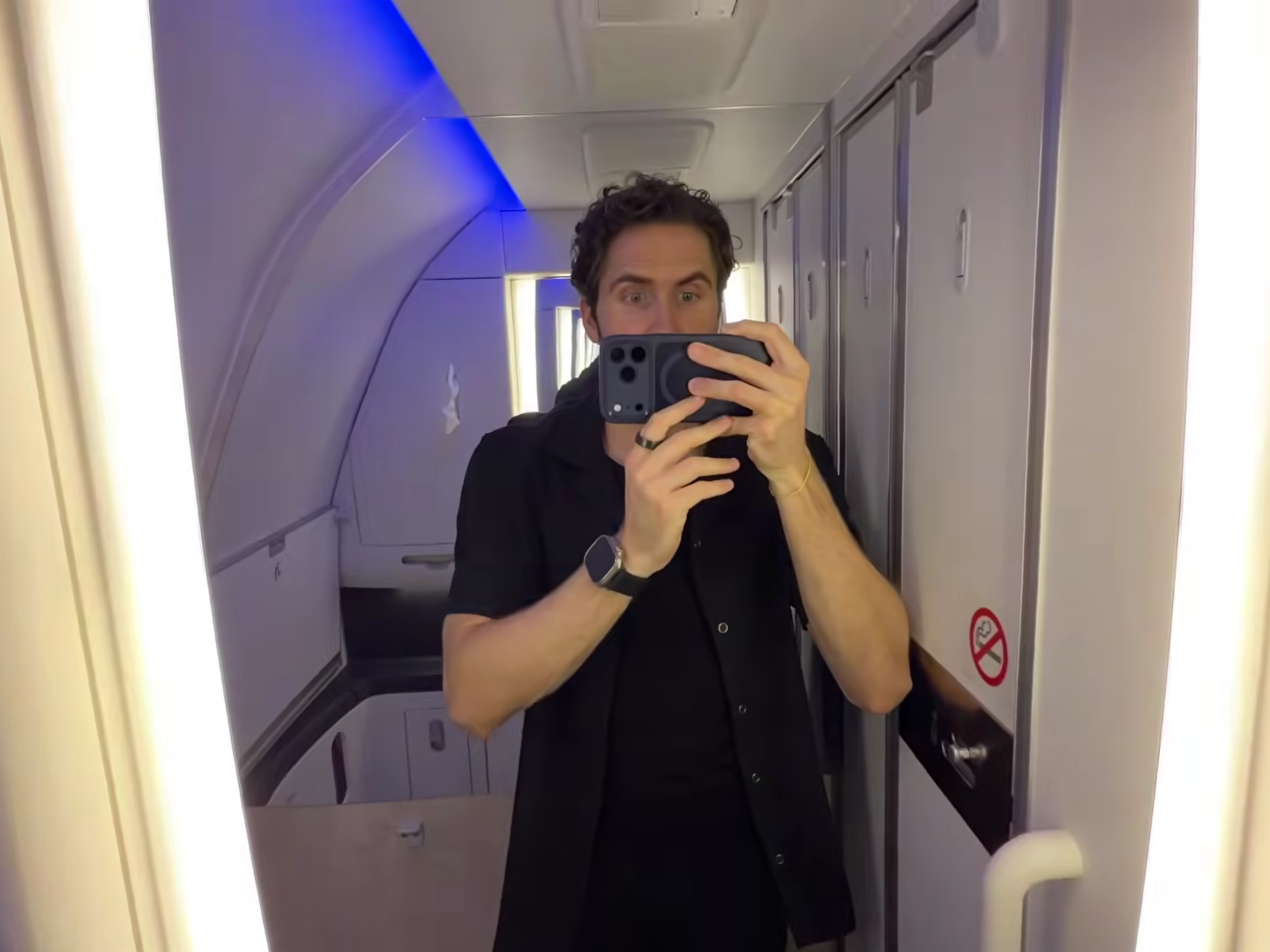 Riyadh Air 787-9 premium economy class lavatory.png