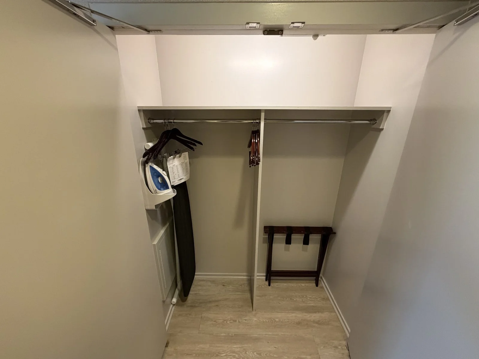 hyatt-centric-times-square-king-room-closet.jpg