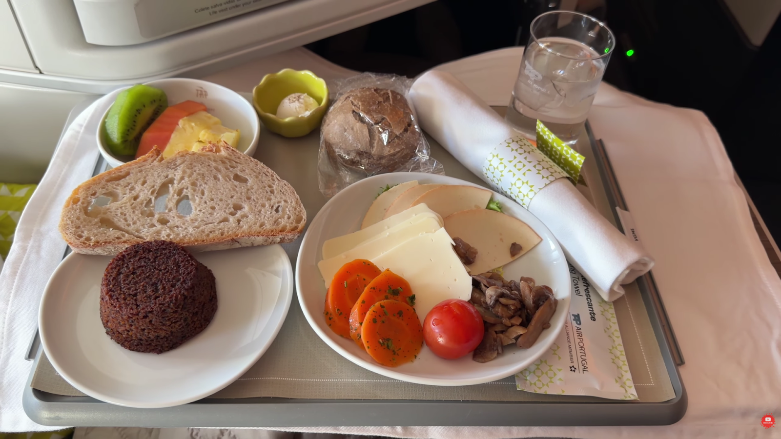 TAP Portugal A330-900 business class pre landing meal