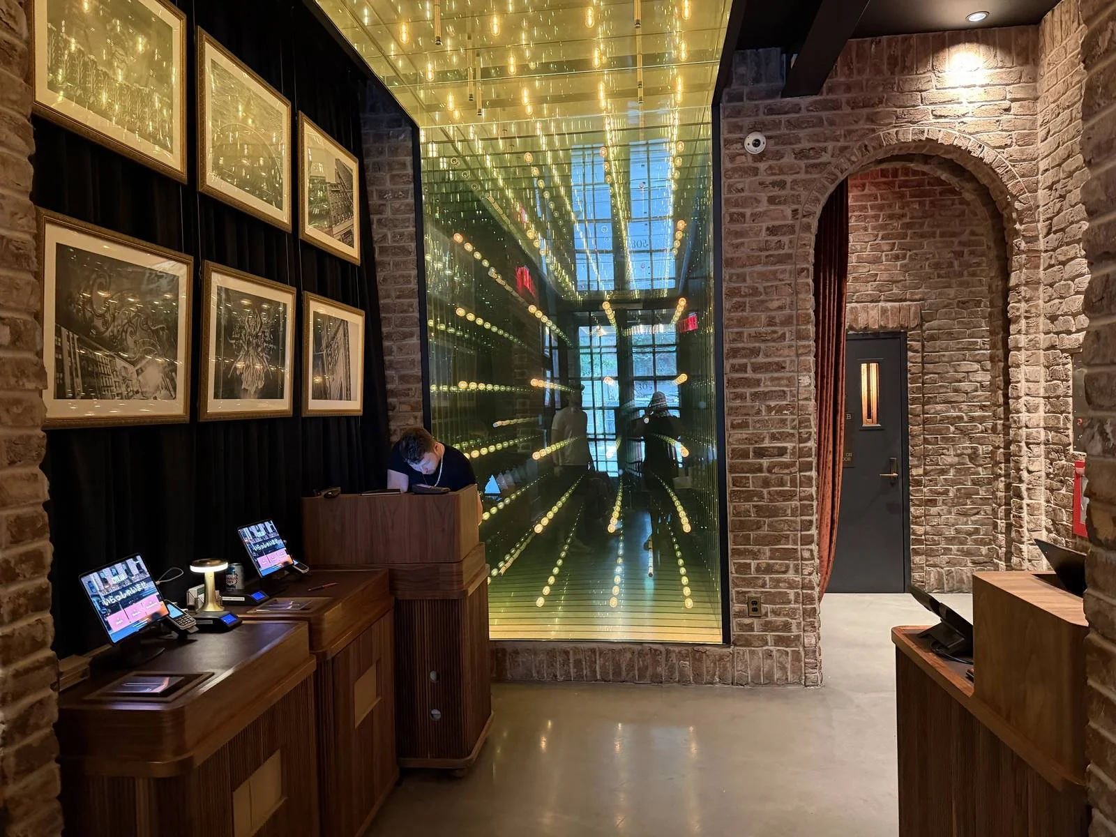 civilian-hotel-new-york-self-check-in-kiosk-desk-a