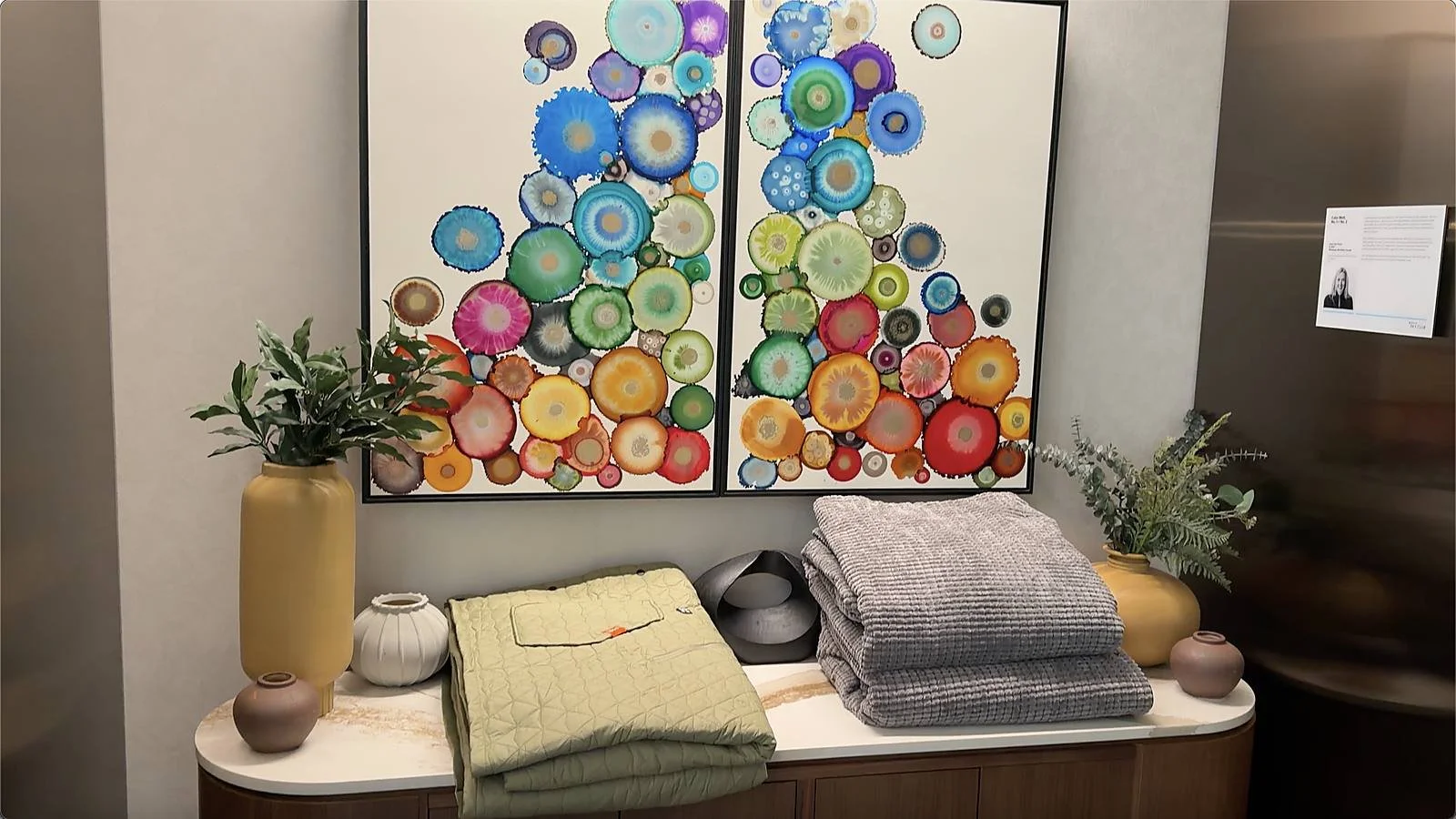 delta-one-lounge-sea-art-blanket-nook.jpg