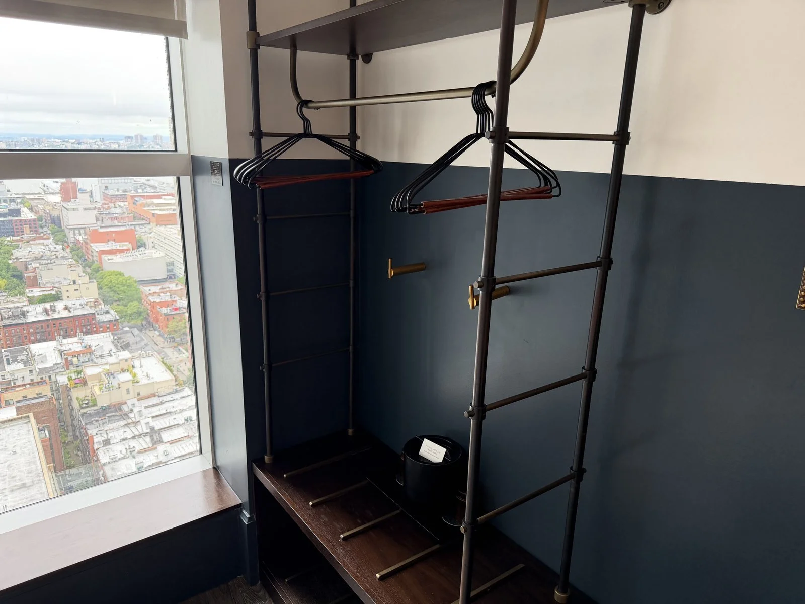 civilian-hotel-new-york-spacious-double-double-beds-room-luggage-rack-detail