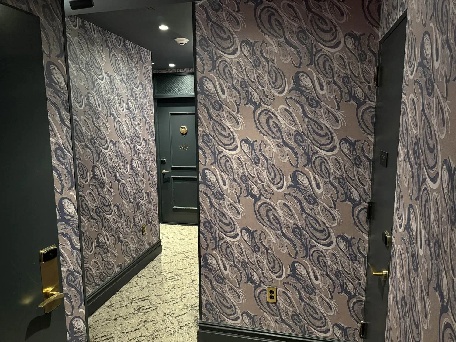 civilian-hotel-new-york-guest-room-hallway-door-707