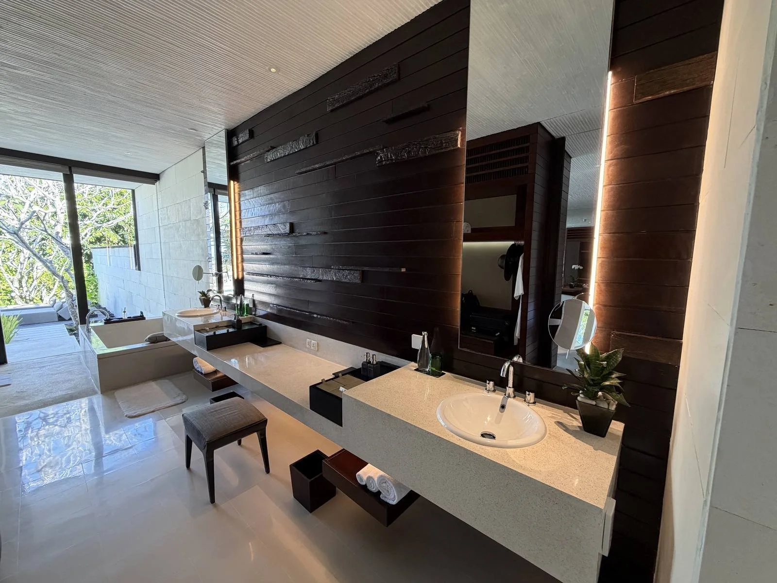 alila-villas-uluwatu-villa-bathroom-double-vanity-overview