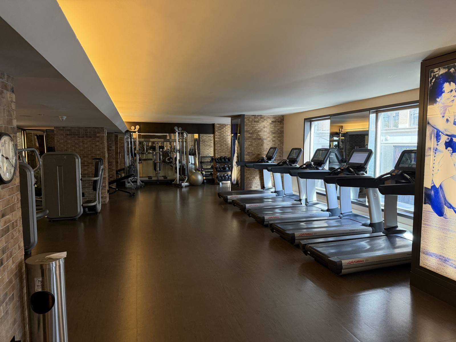 intercontinental-new-york-times-square-fitness-center-treadmill-row