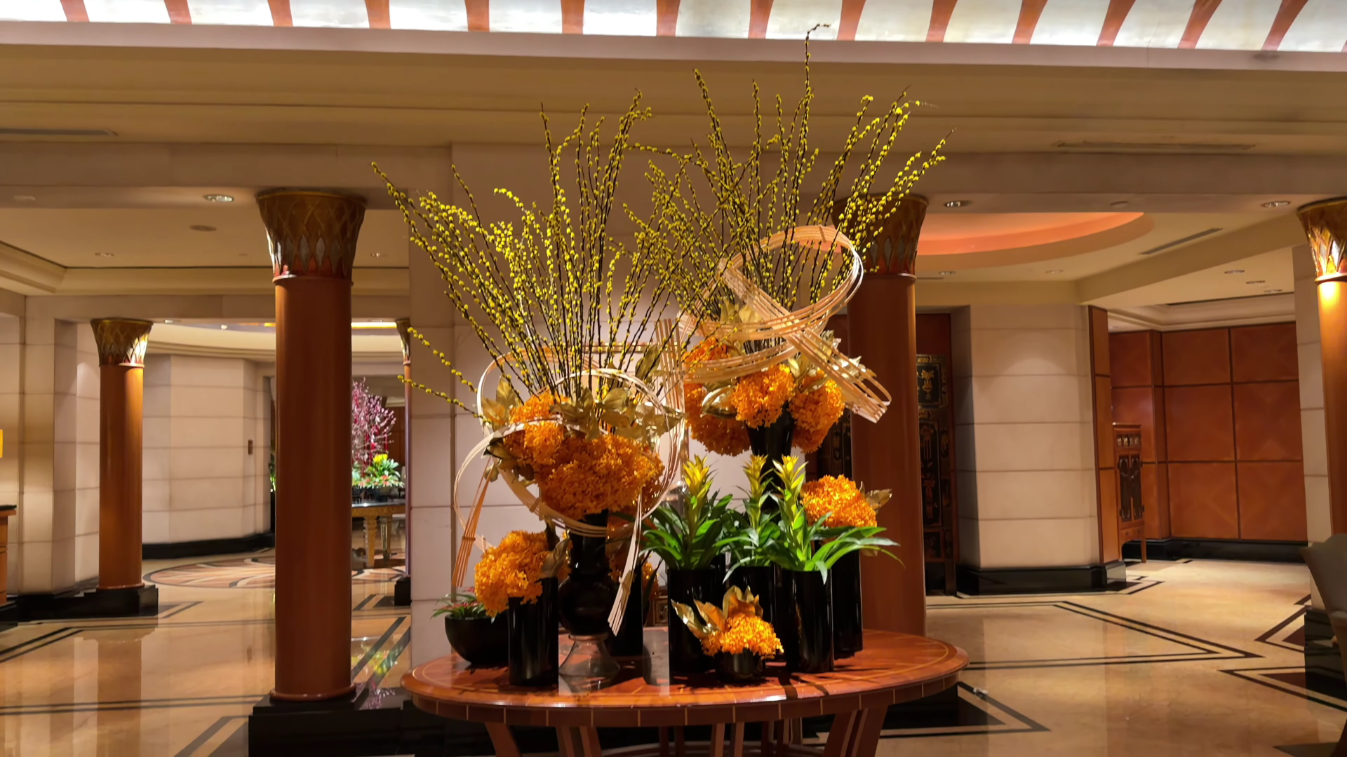 Four Seasons Singapore lobby