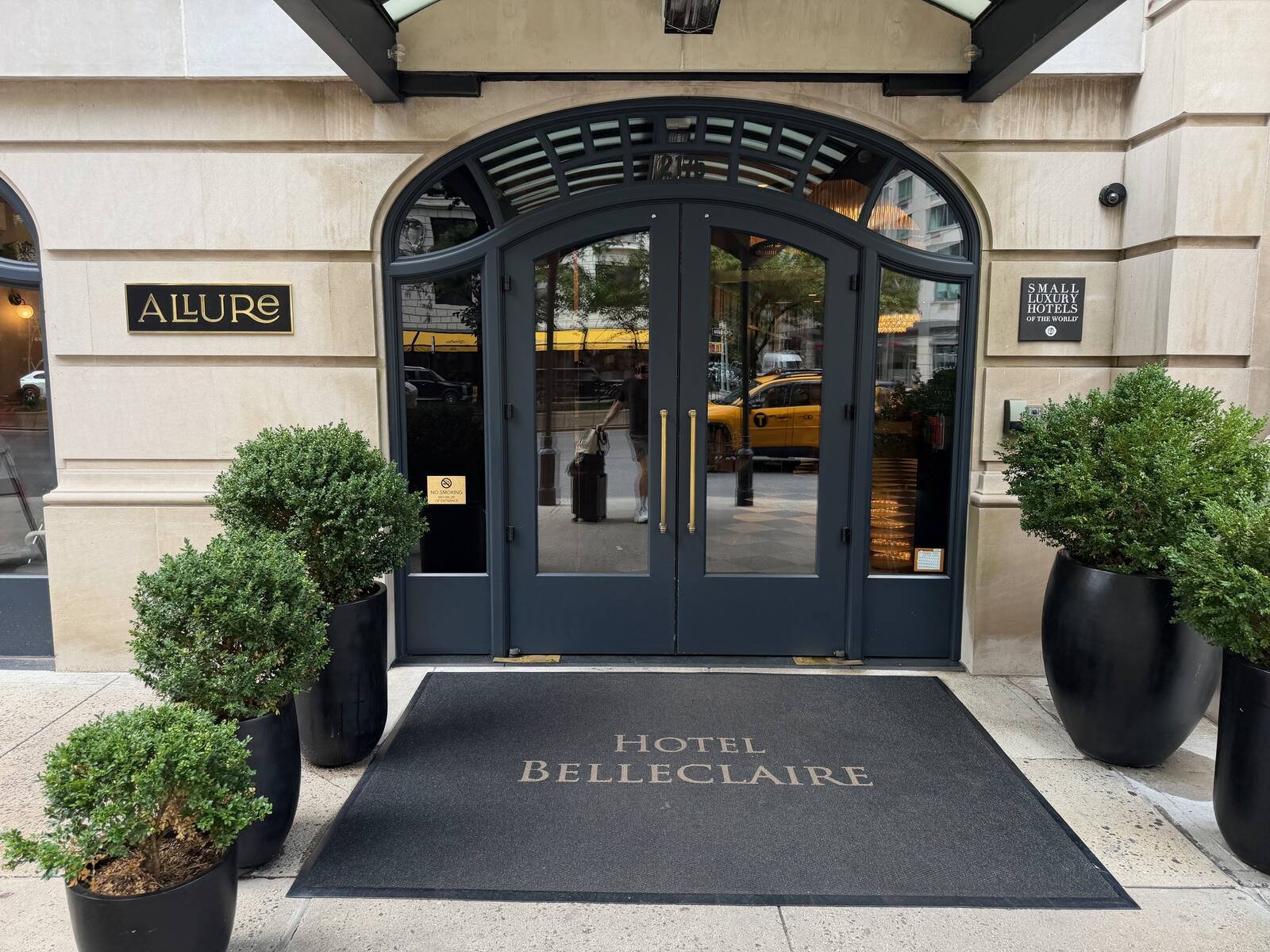 hotel-belleclaire-new-york-entrance-doors
