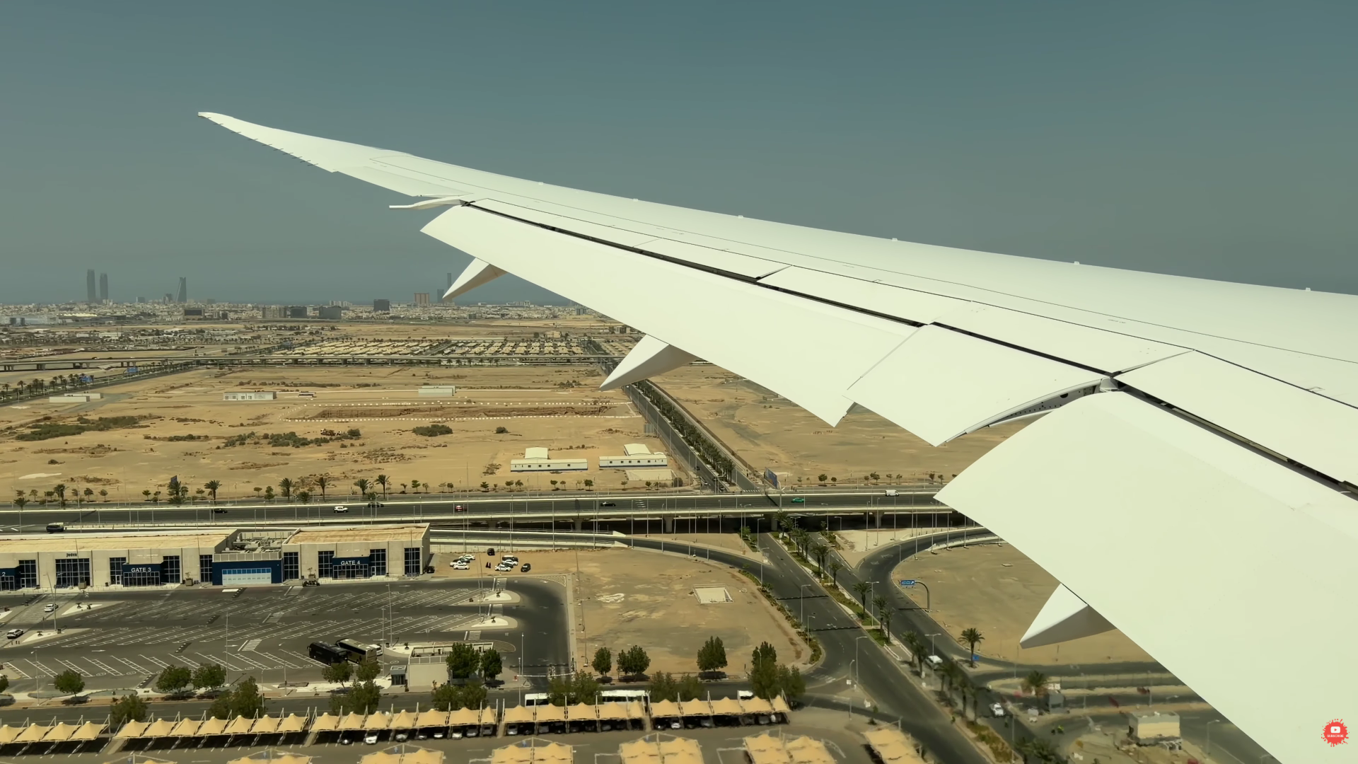 Riyadh Air 787-9 landing