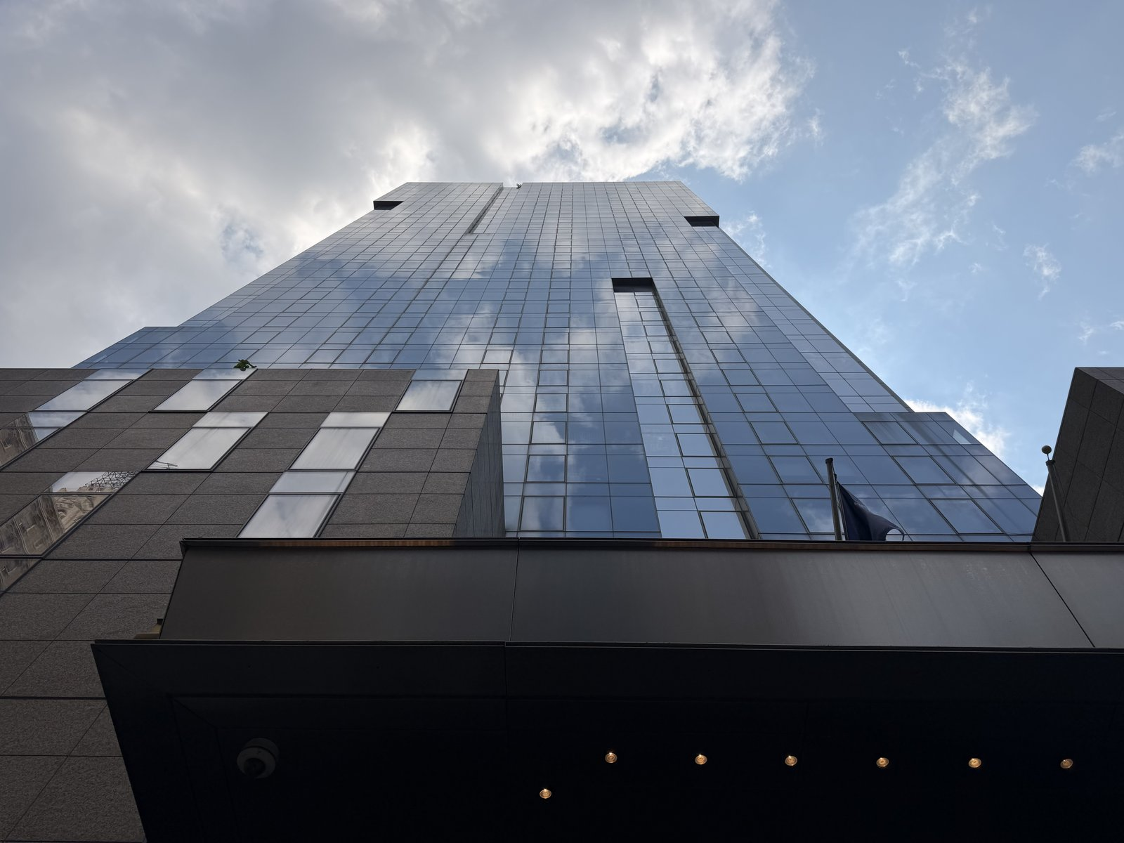 intercontinental-new-york-times-square-hotel-tower-facade-upward-view