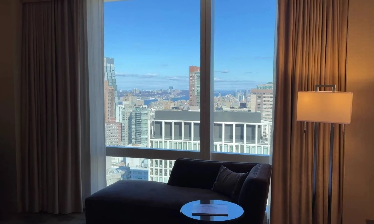 mandarin-oriental-new-york-premier-central-park-view-room-seating
