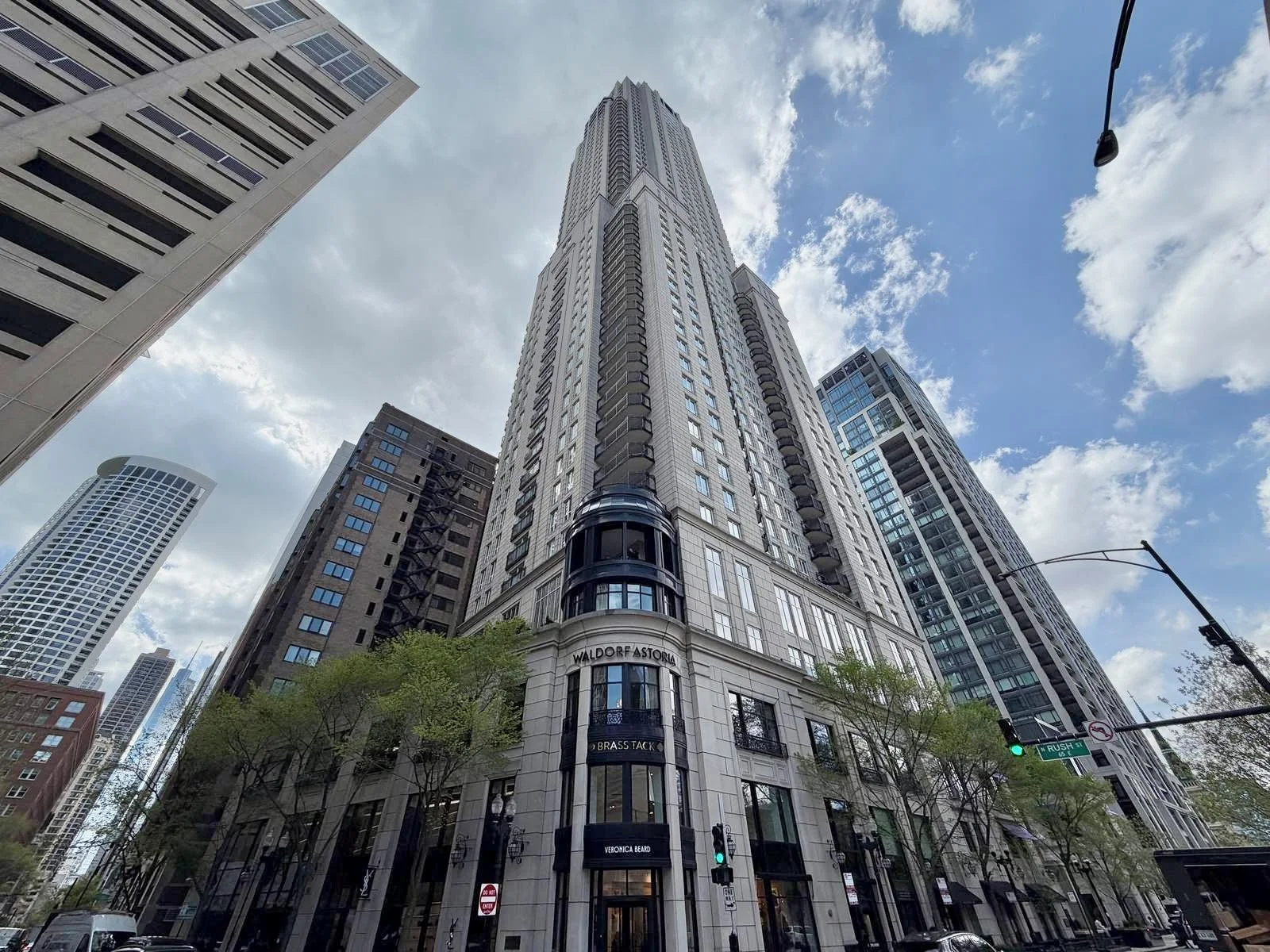 waldorf-astoria-chicago-exterior-building-street-view.jpeg