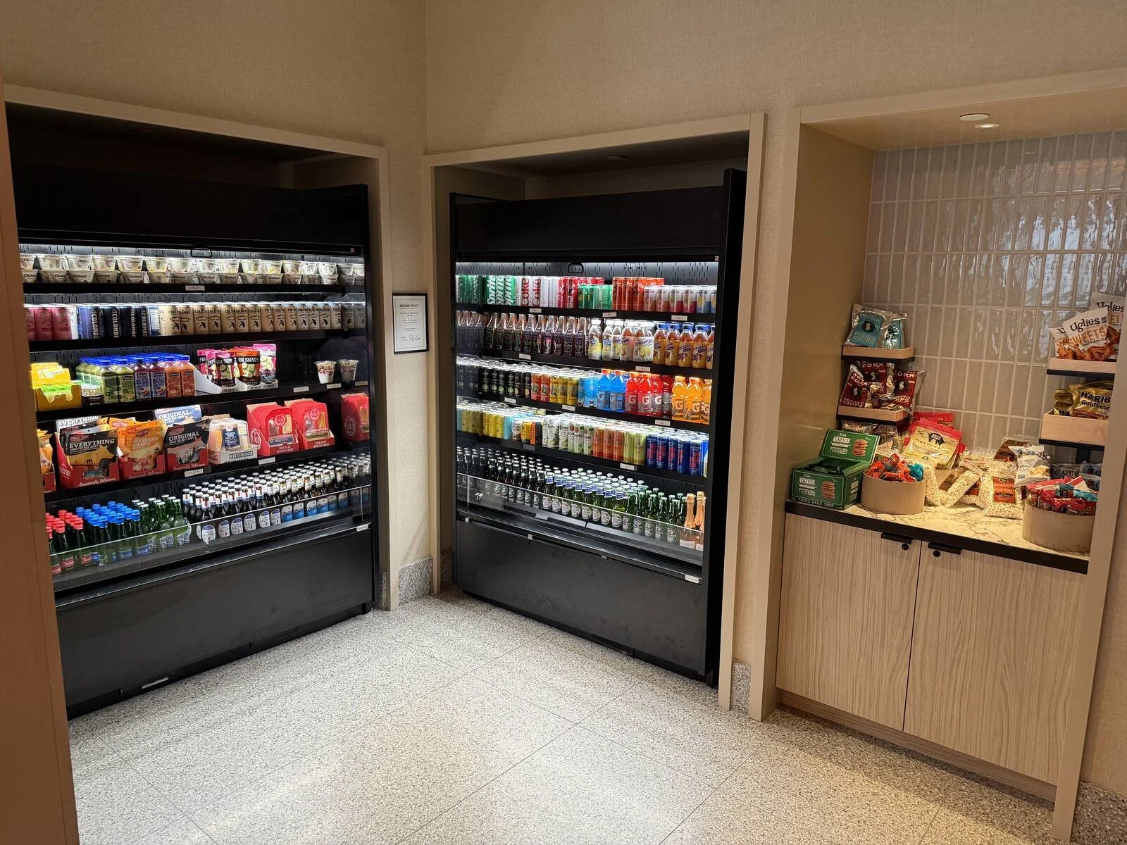 kimpton-era-midtown-new-york-the-parlor-grab-and-go-market