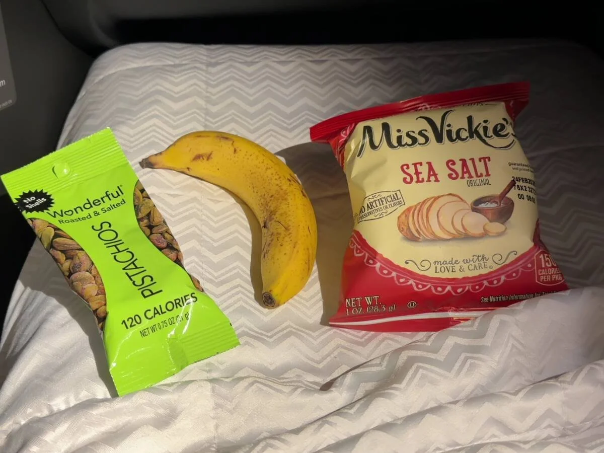 delta-one-a350-900-snacks