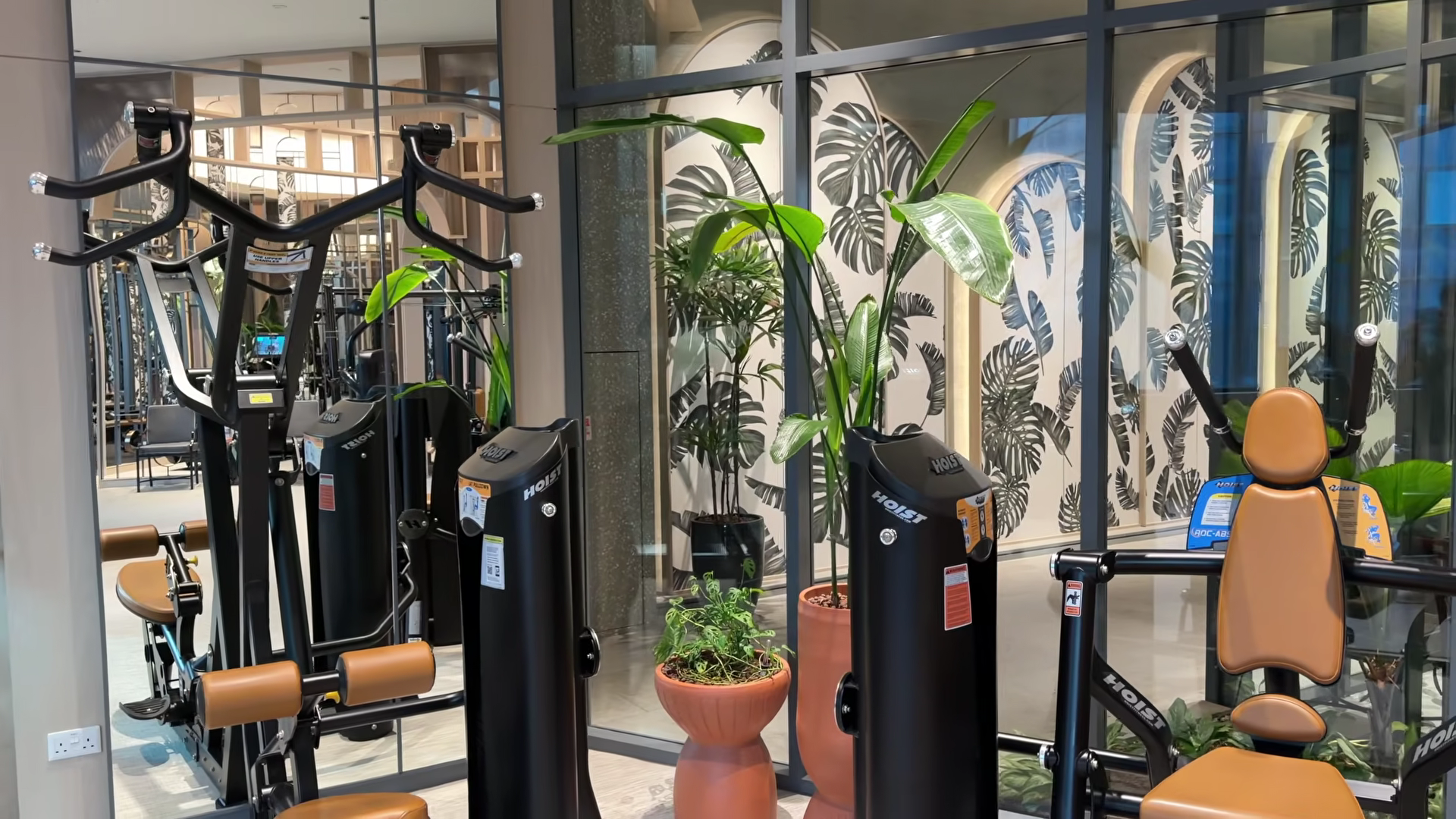Four Seasons Singapore gym equipment