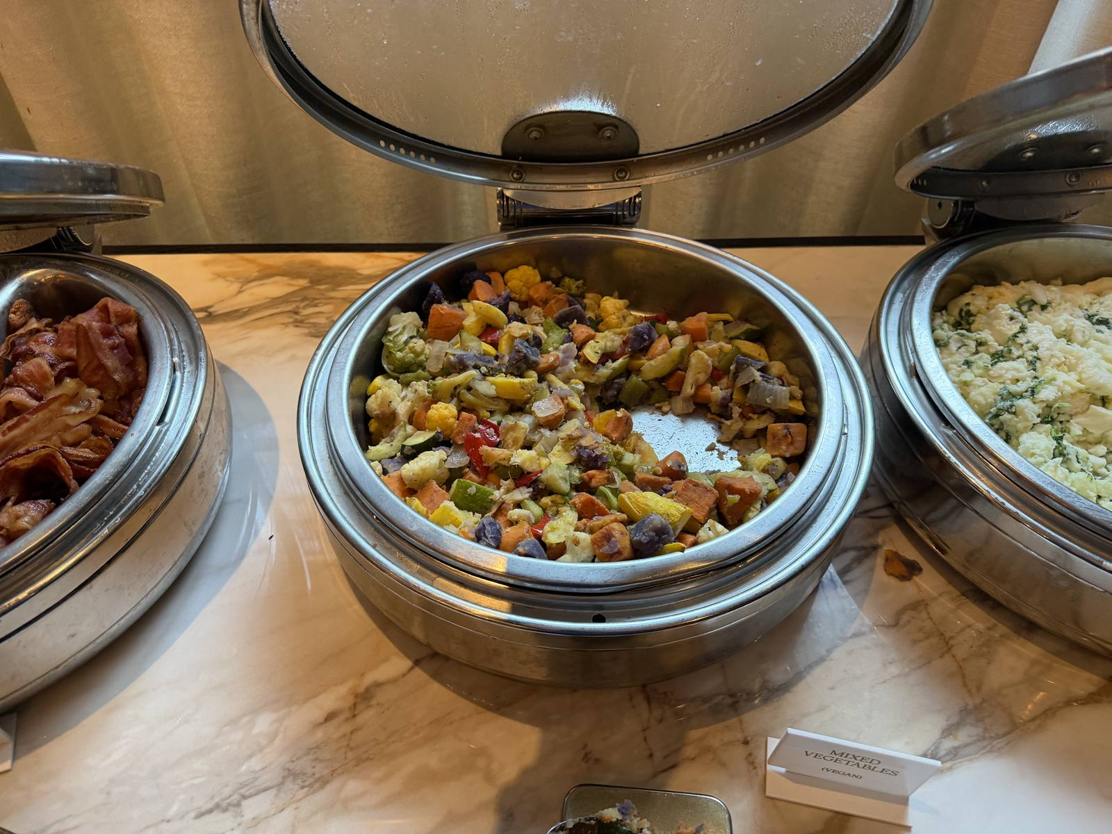 intercontinental-new-york-times-square-breakfast-buffet-mixed-vegetables-egg