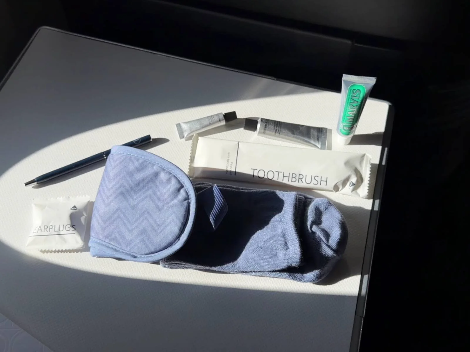 delta-one-a350-amenity-kit