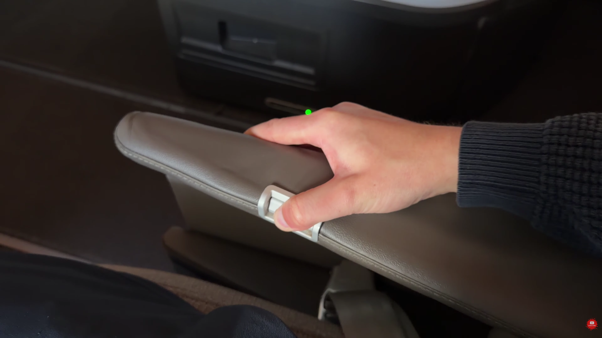 TAP Portugal  A330-900 business class footwell