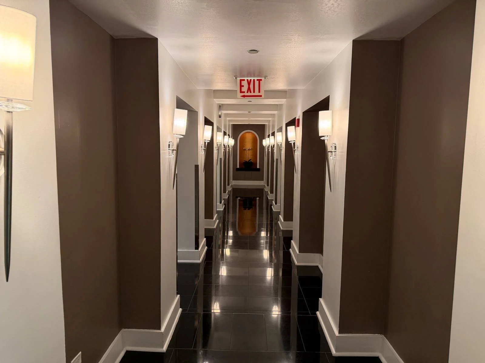 waldorf-astoria-chicago-spa-corridor-hallway.jpg