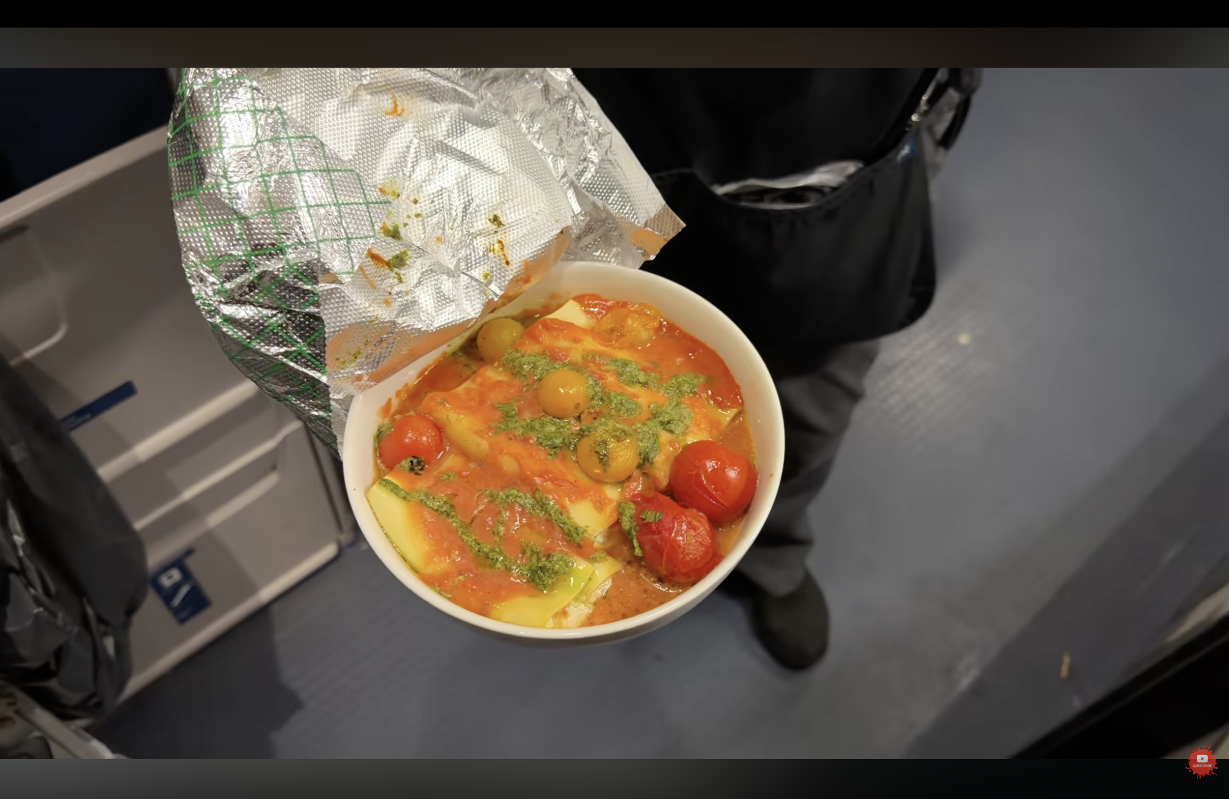 delta-one-a350-three-cheese-manicotti