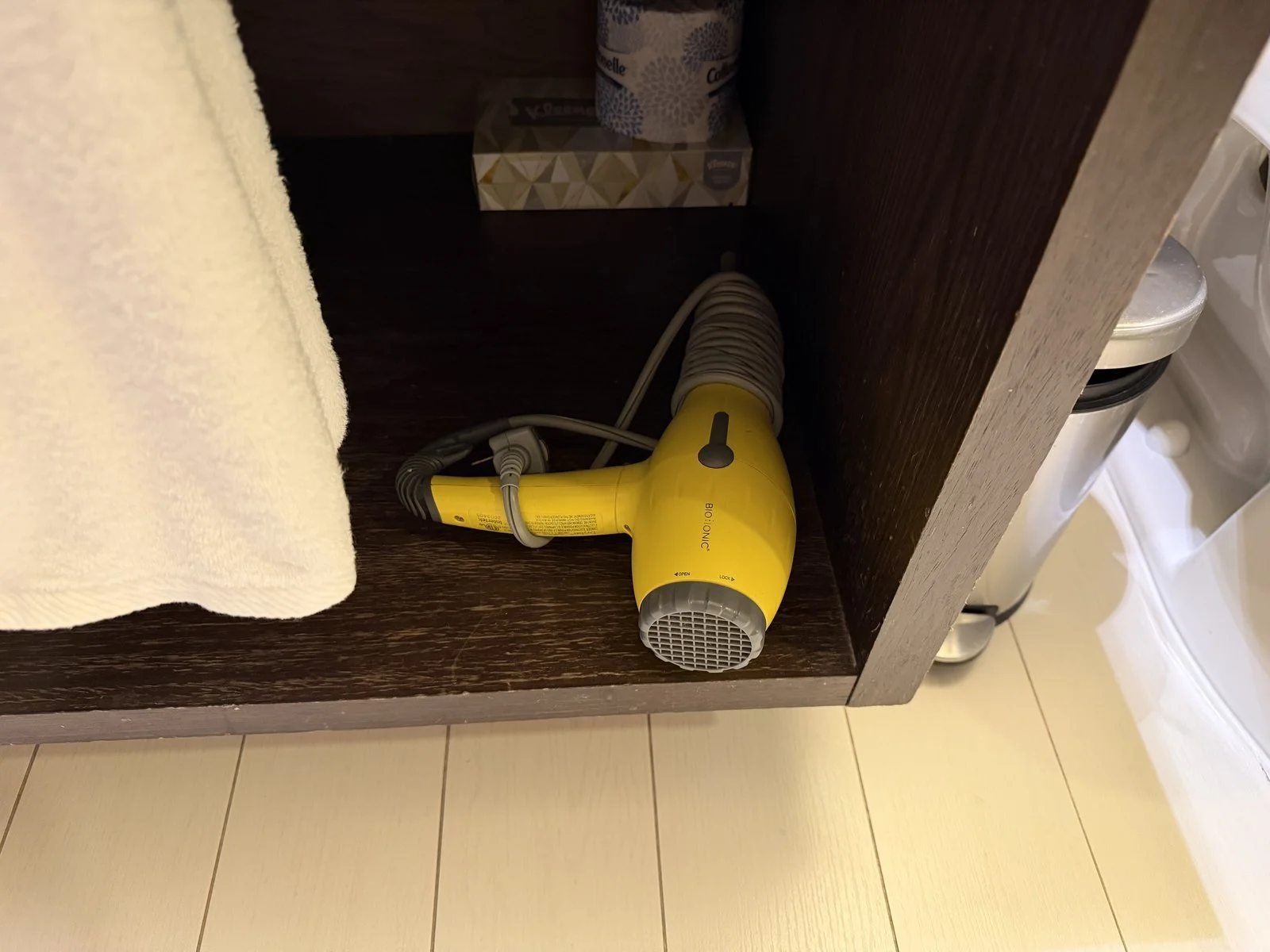 hyatt-centric-times-square-king-room-hairdryer-detail.jpg
