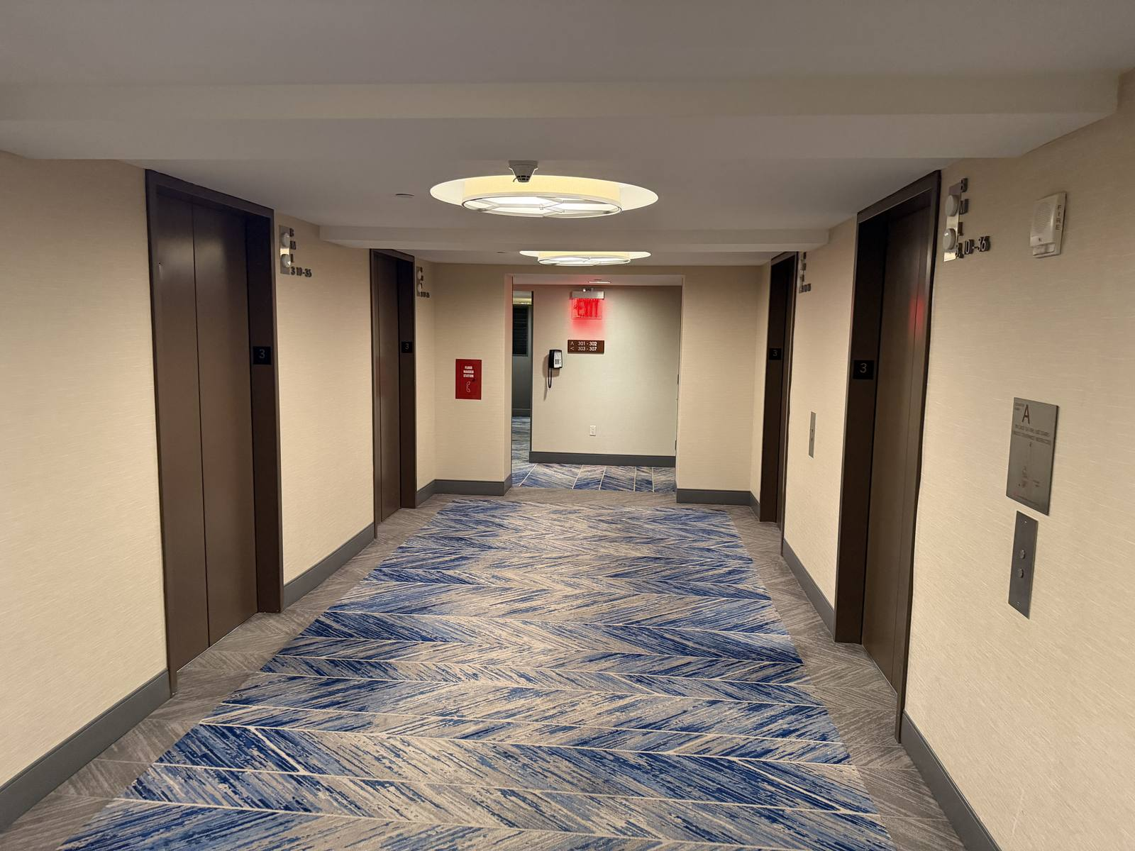 intercontinental-new-york-times-square-elevator-lobby