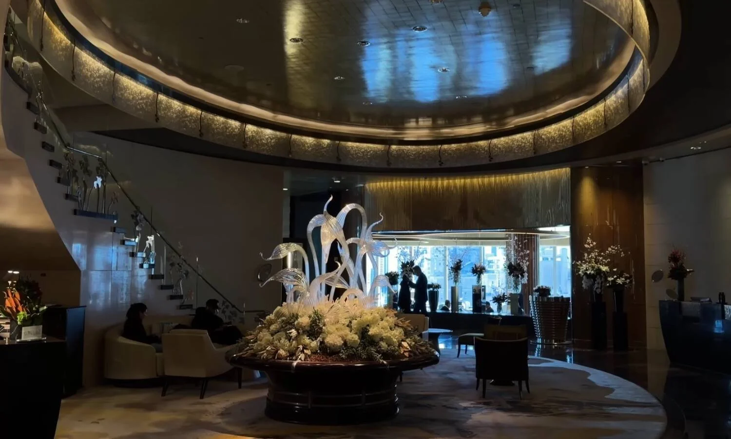 mandarin-oriental-new-york-lobby-sculpture-centerpiece.jpg
