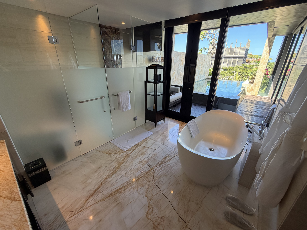 The Apurva Kempinski Bali bathroom