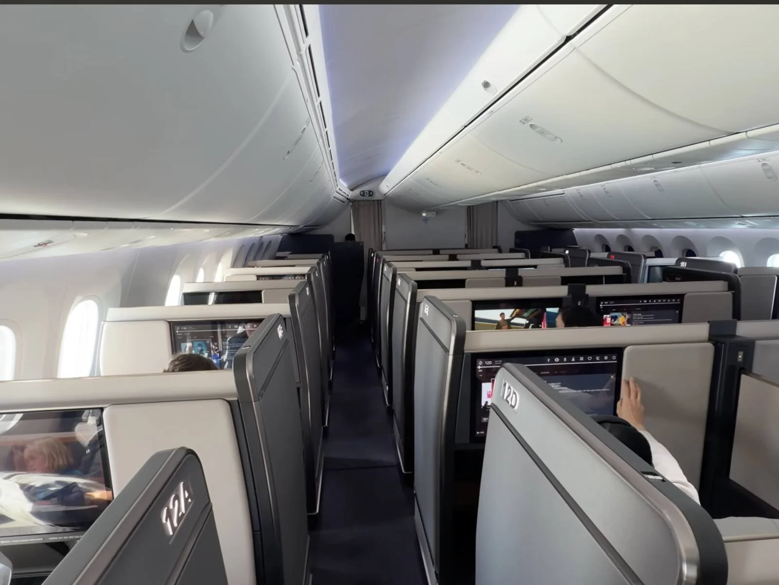 korean-air-prestige-class-cabin-suites-interior