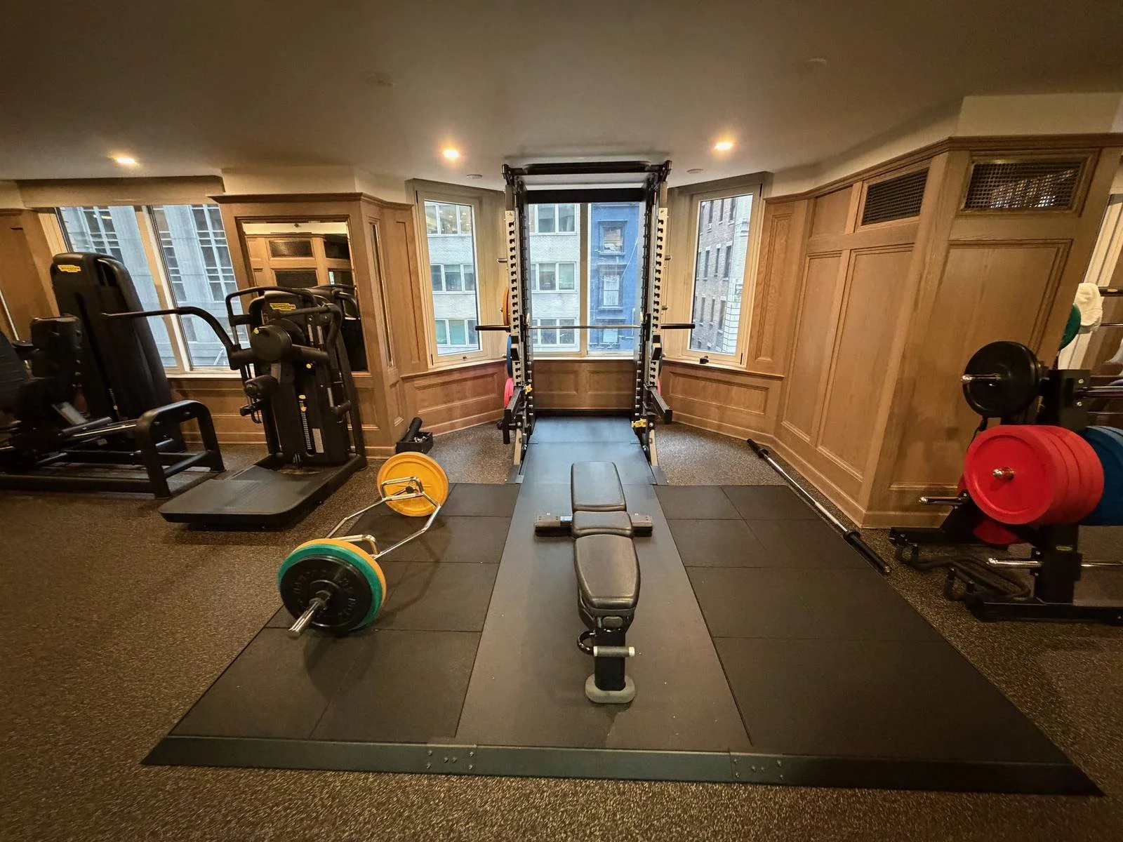 the-london-nyc-luxury-collection-gym-squat-rack-free-weights