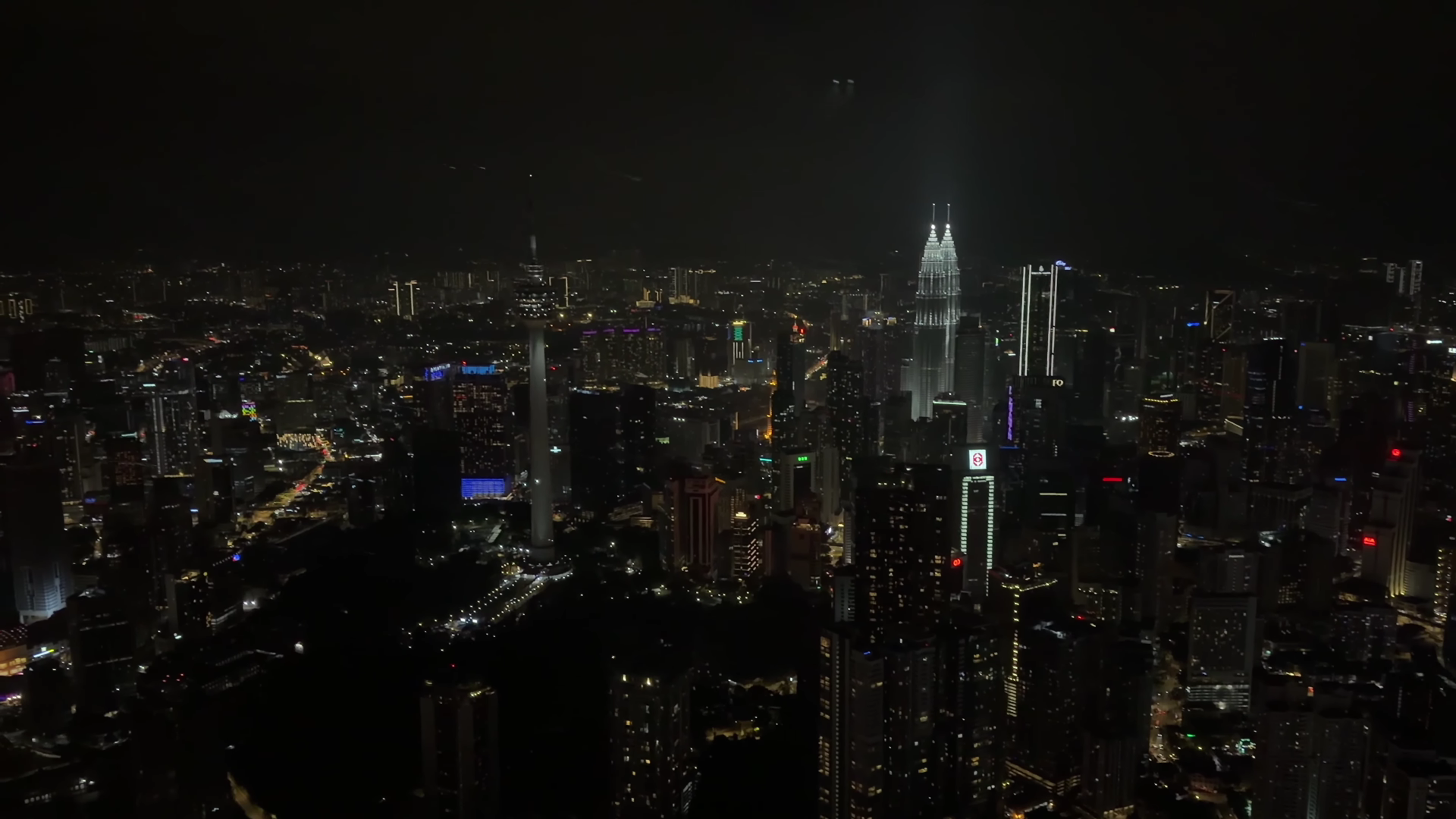 Park Hyatt Kuala Lumpur room 102 view at night