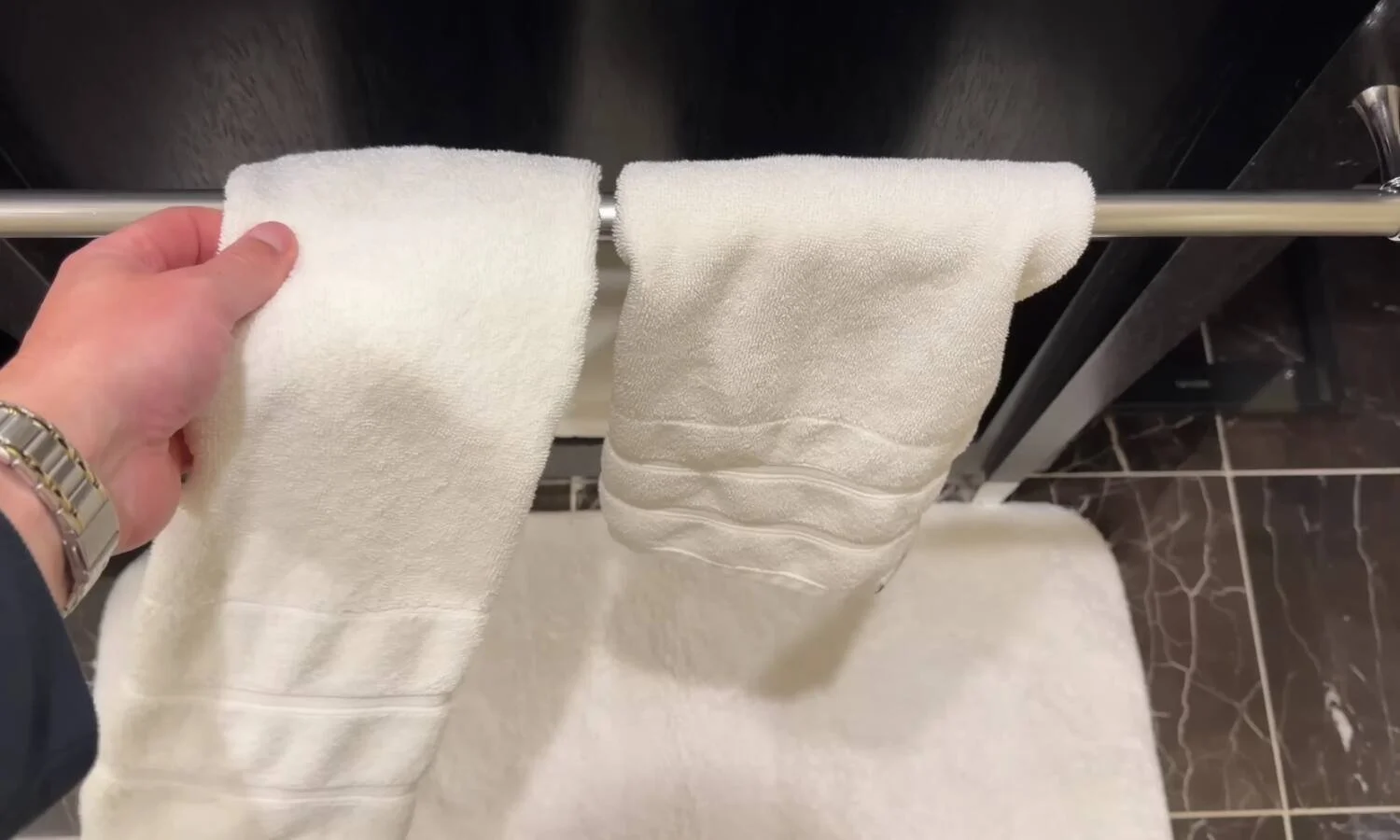 mandarin-oriental-new-york-premier-central-park-view-room-bath-towels