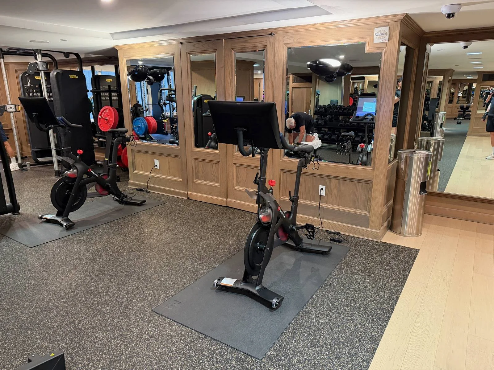 the-london-nyc-luxury-collection-fitness-center-peloton-bikes