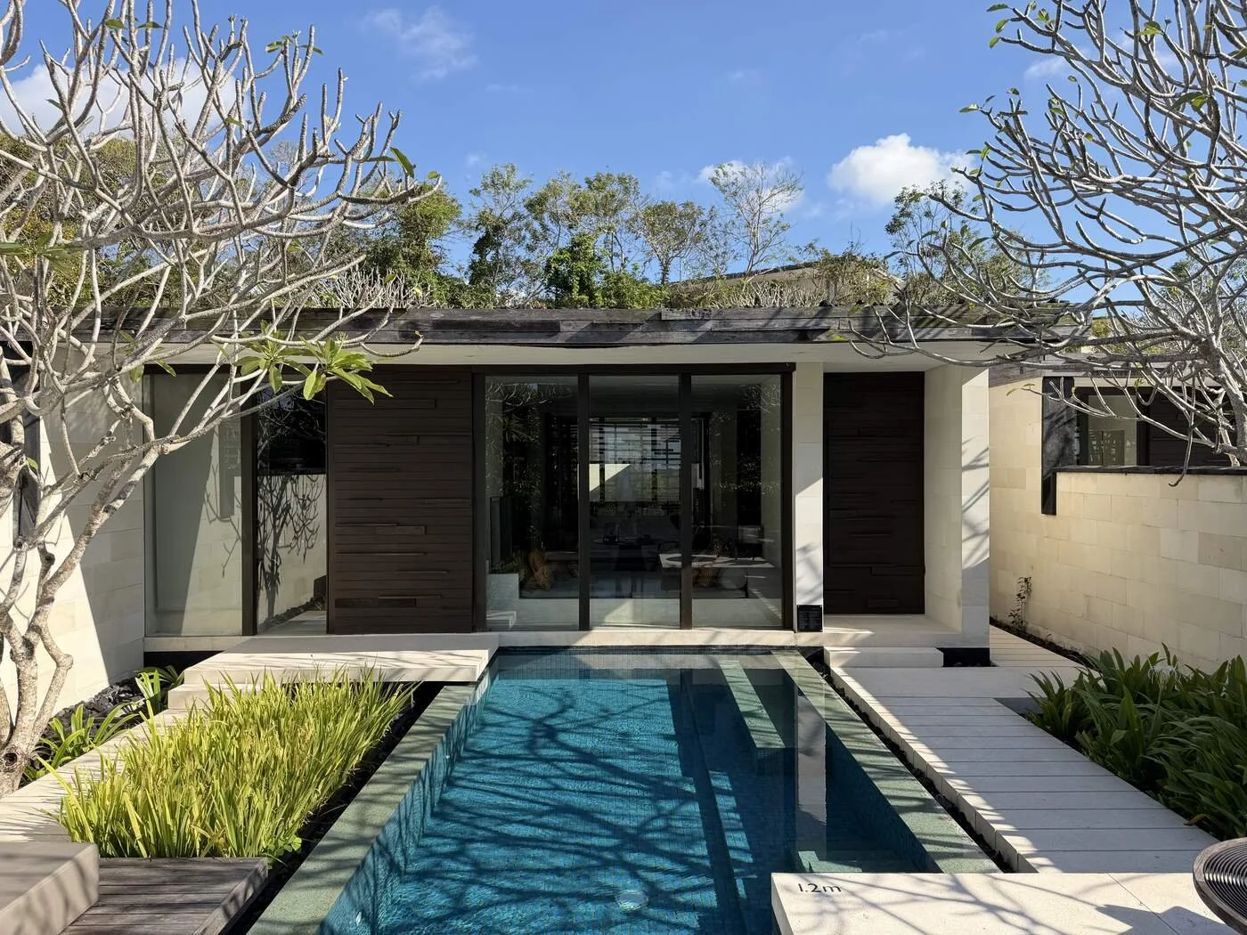 alila-villas-uluwatu-private-pool-villa-exterior-facade