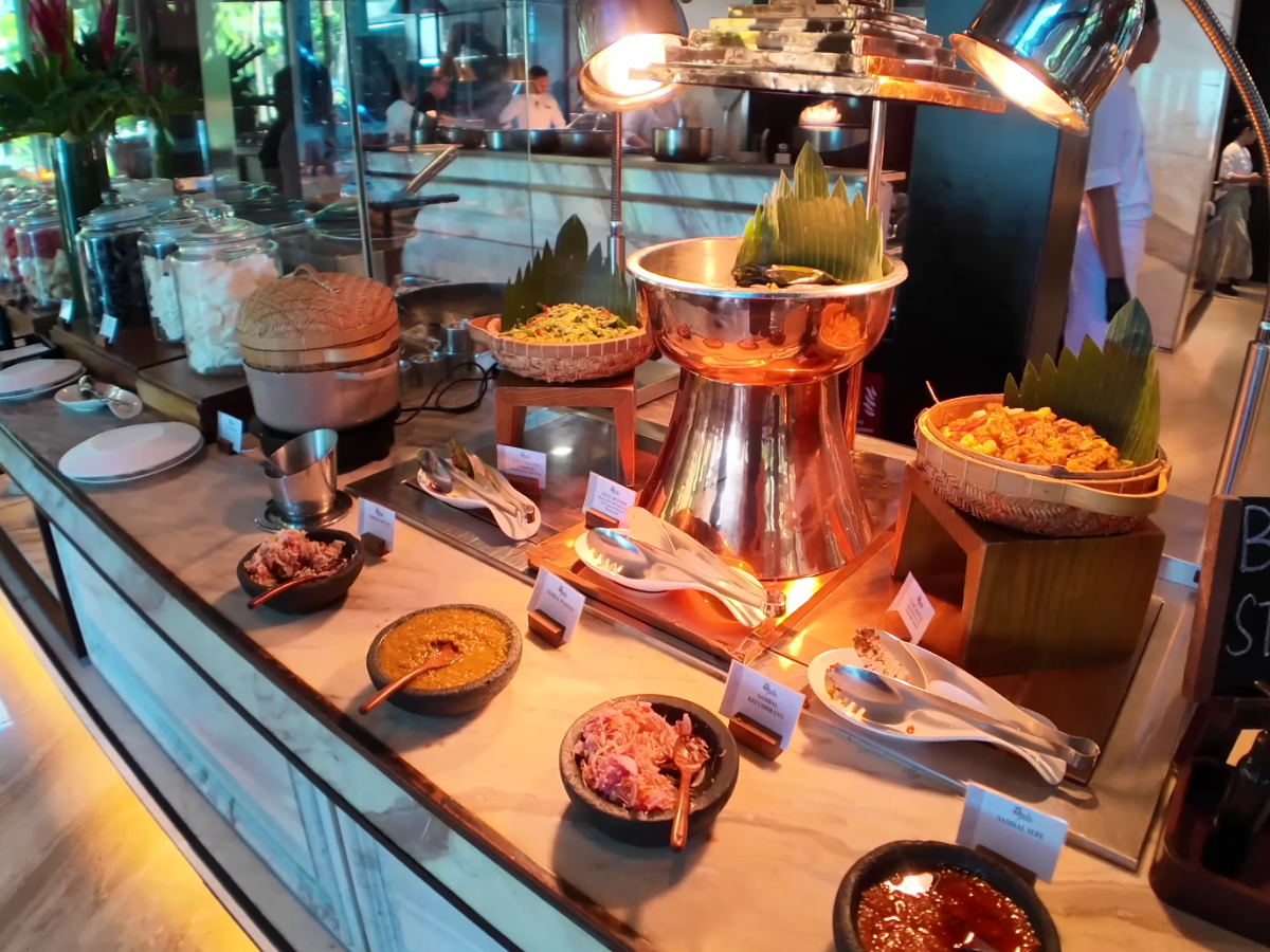The Apurva Kempinski Bali breakfast.png
