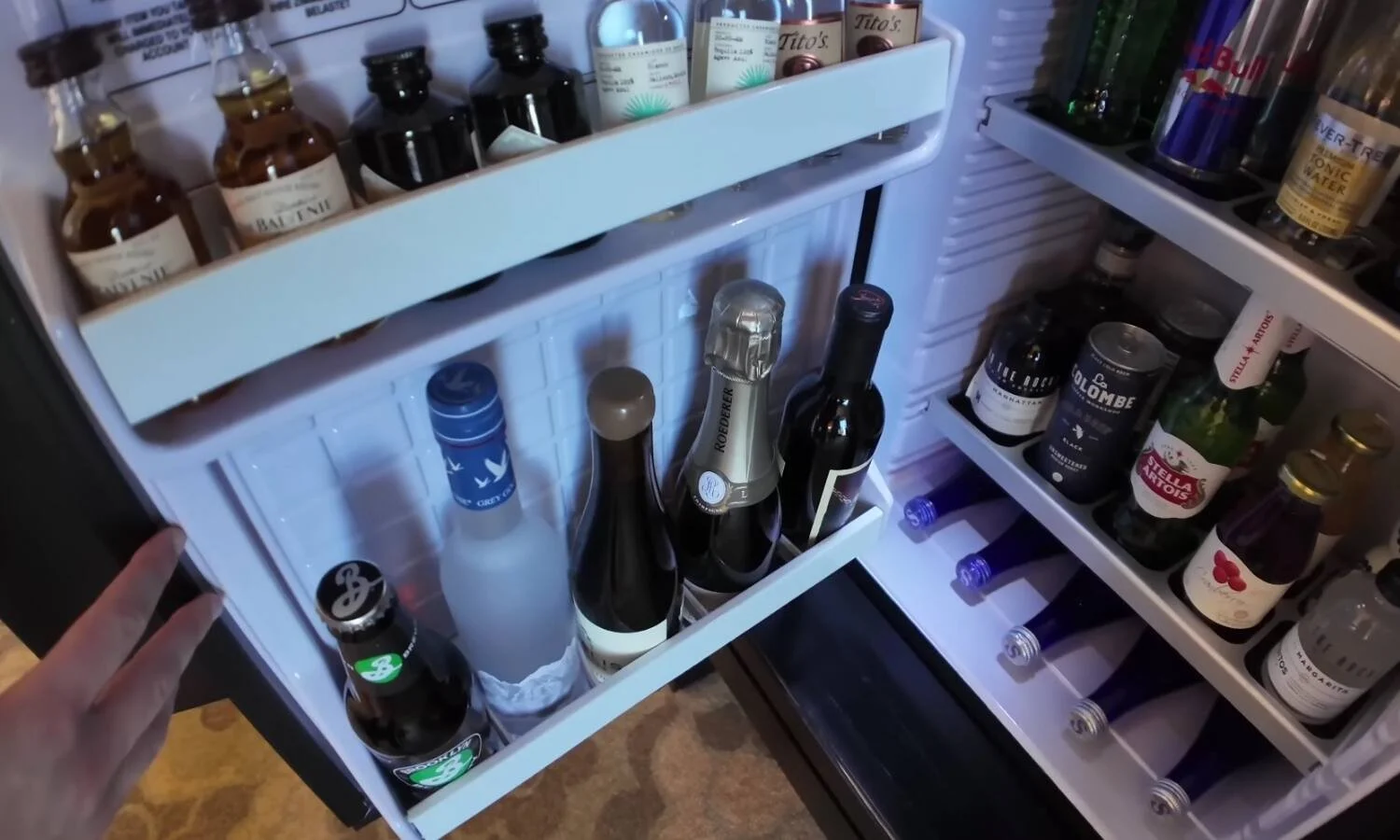 mandarin-oriental-new-york-premier-central-park-view-room-minibar-liquor-selection