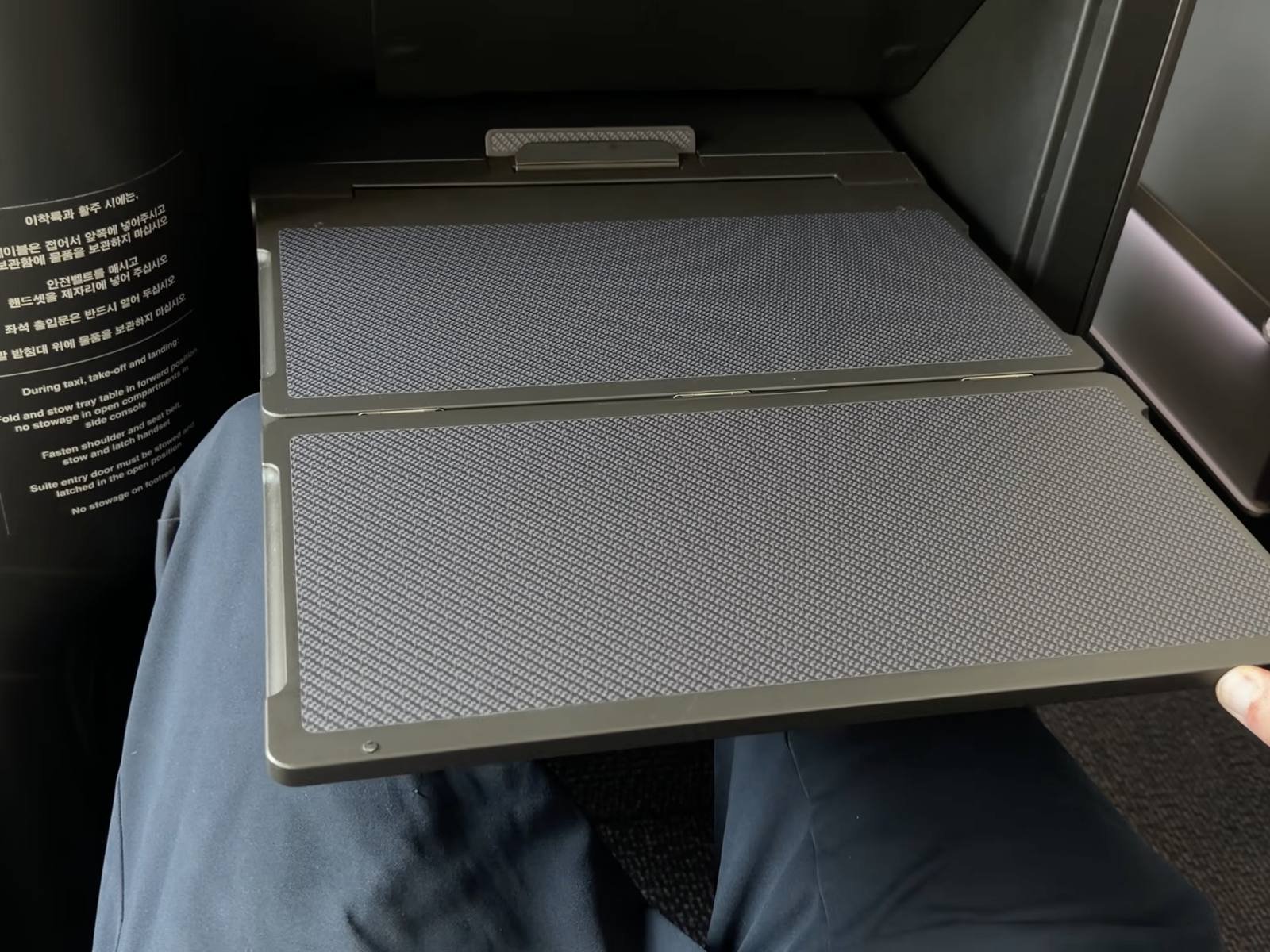 korean-air-business-class-tray-table-fold-out-closeup.jpg
