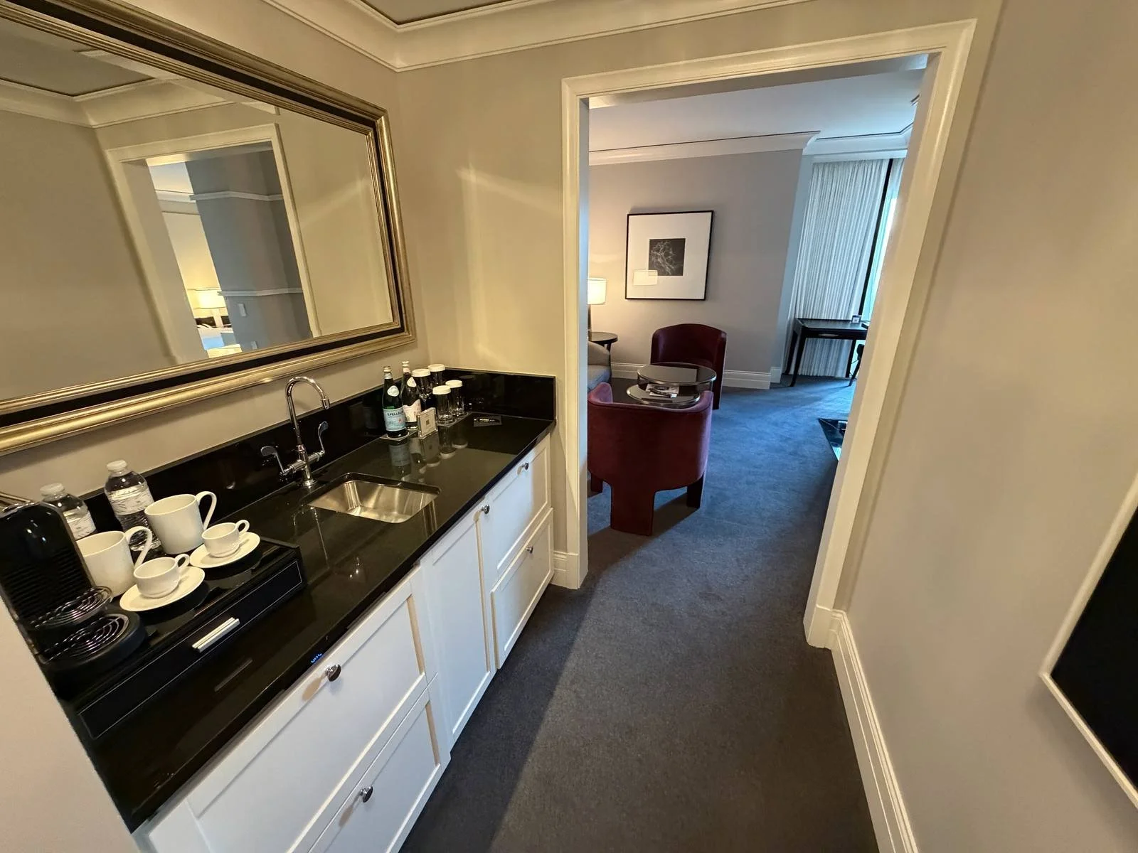 waldorf-astoria-chicago-junior-suite-wet-bar-living-room-view.jpg