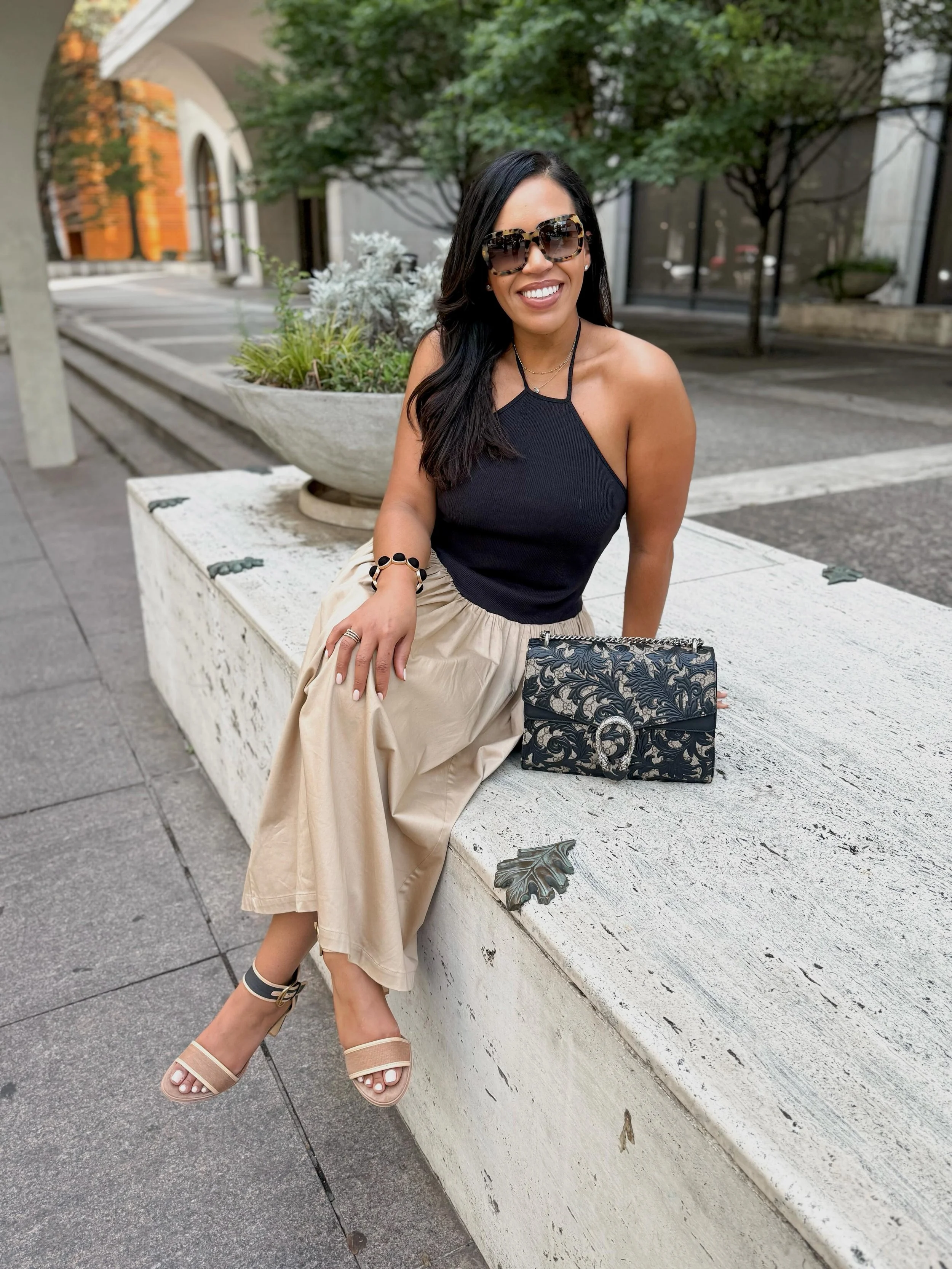 Romanticizing my life has done more for me than waiting for everything to be perfect ever did.

#builditbeautifully #intentionalliving #theatredate #charlottenc #charlottelifestyle