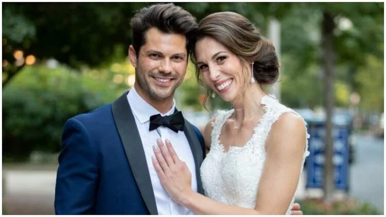 Photo Cred: ExtraTV: Mindy and Zach