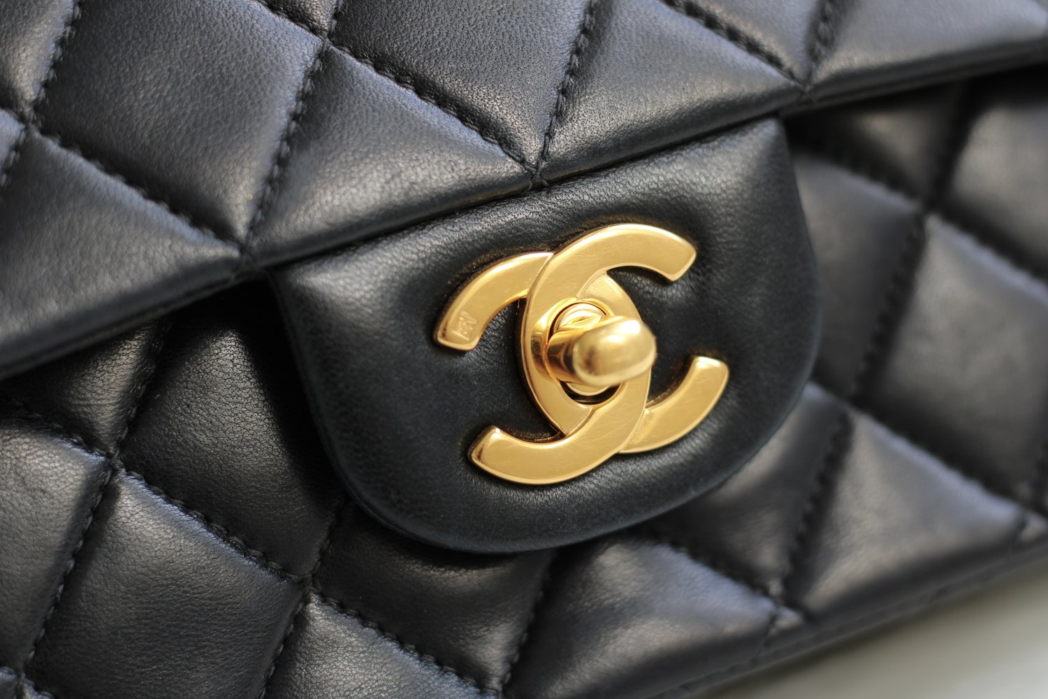 Chanel Vintage Black Caviar Classic Flap Camera Bag Etched 24k GHW –  Boutique Patina