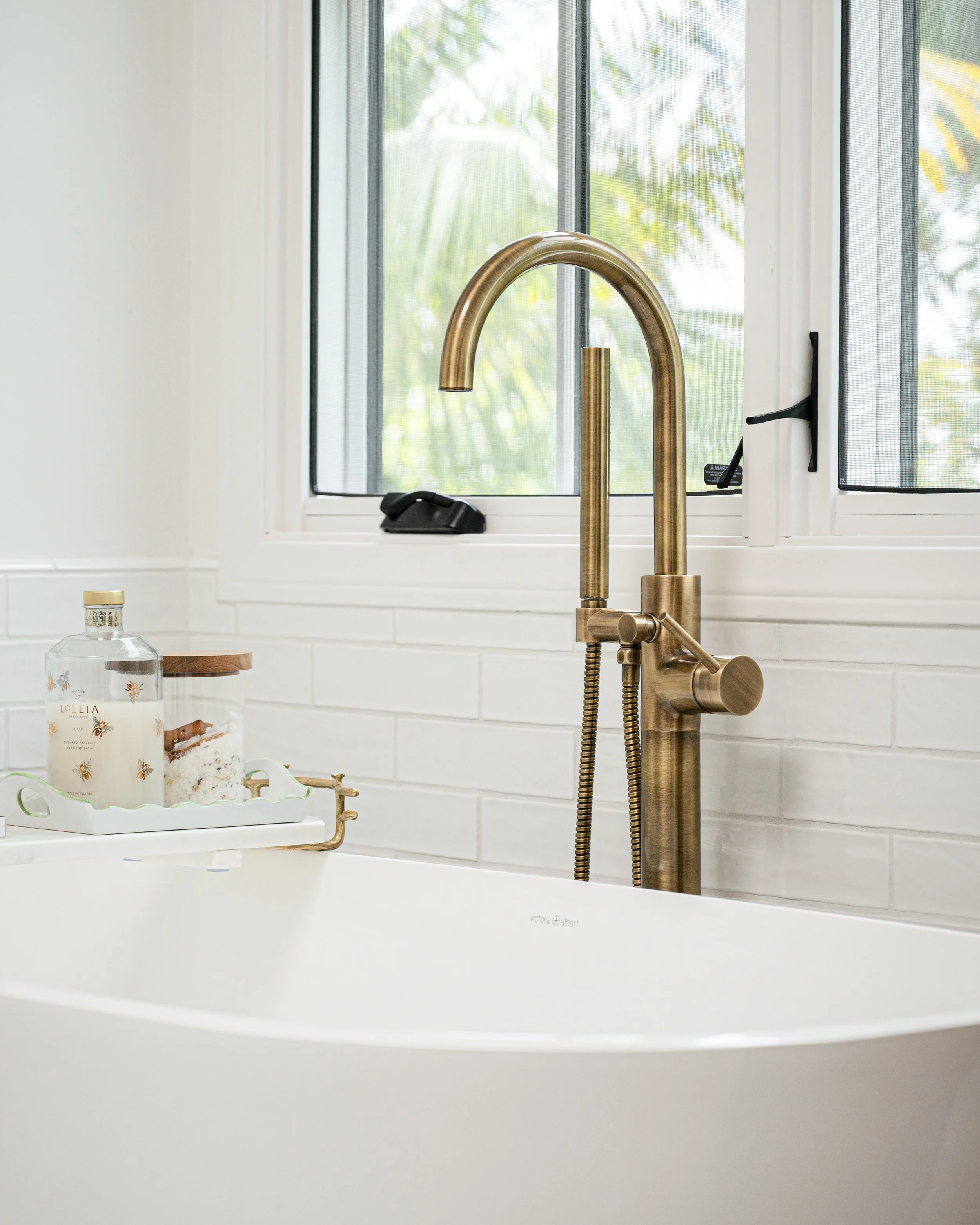 96. Primary Bathroom 16_Dean.jpg