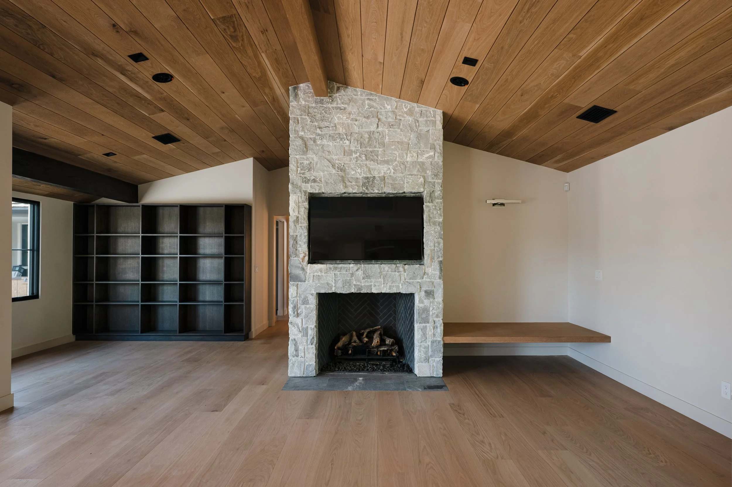 113. Family Room 1.jpg