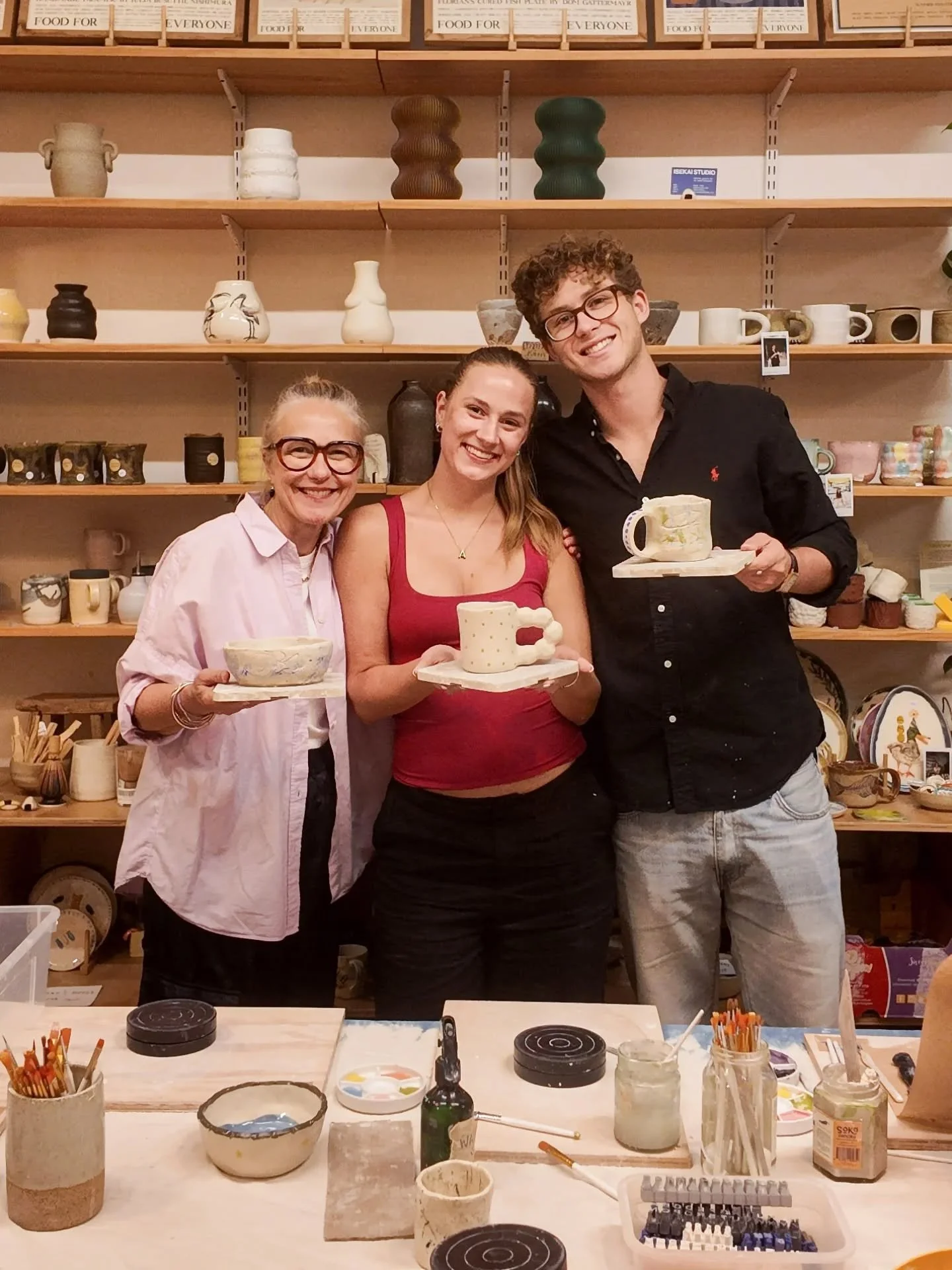 Families &amp; friends coming together to be creative at our little studio ❤️

#clayworkshops #thingstodosydney #sydneyclasses #sydneyceramics