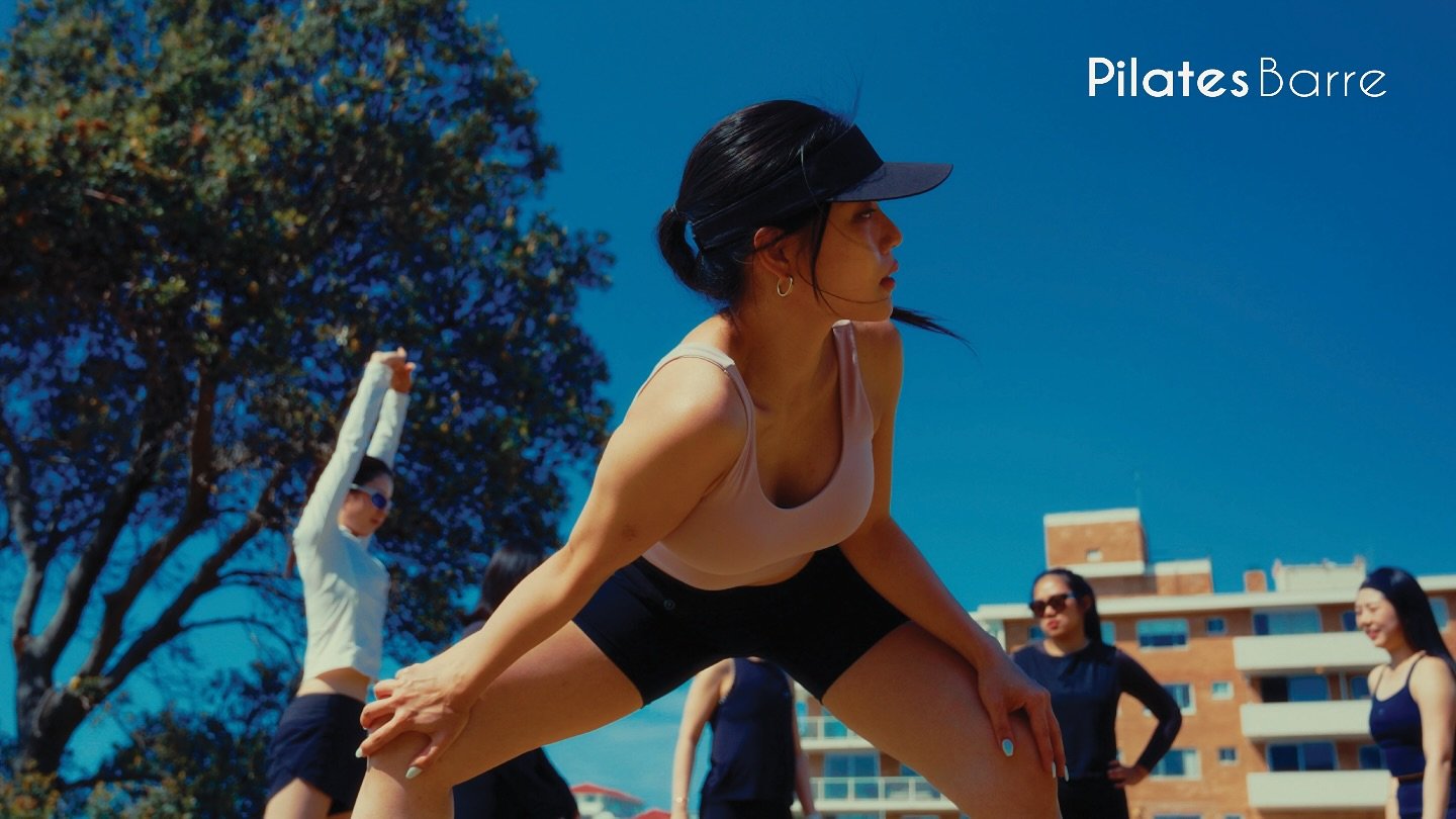 Guess what’s coming? #Running & #Yoga
At Pilatesbarre, our wellness-loving members are waking up their healthy routines this spring💪
PB community gathered for an outdoor run to get moving,
and afterwards, we stretched it all out with yoga