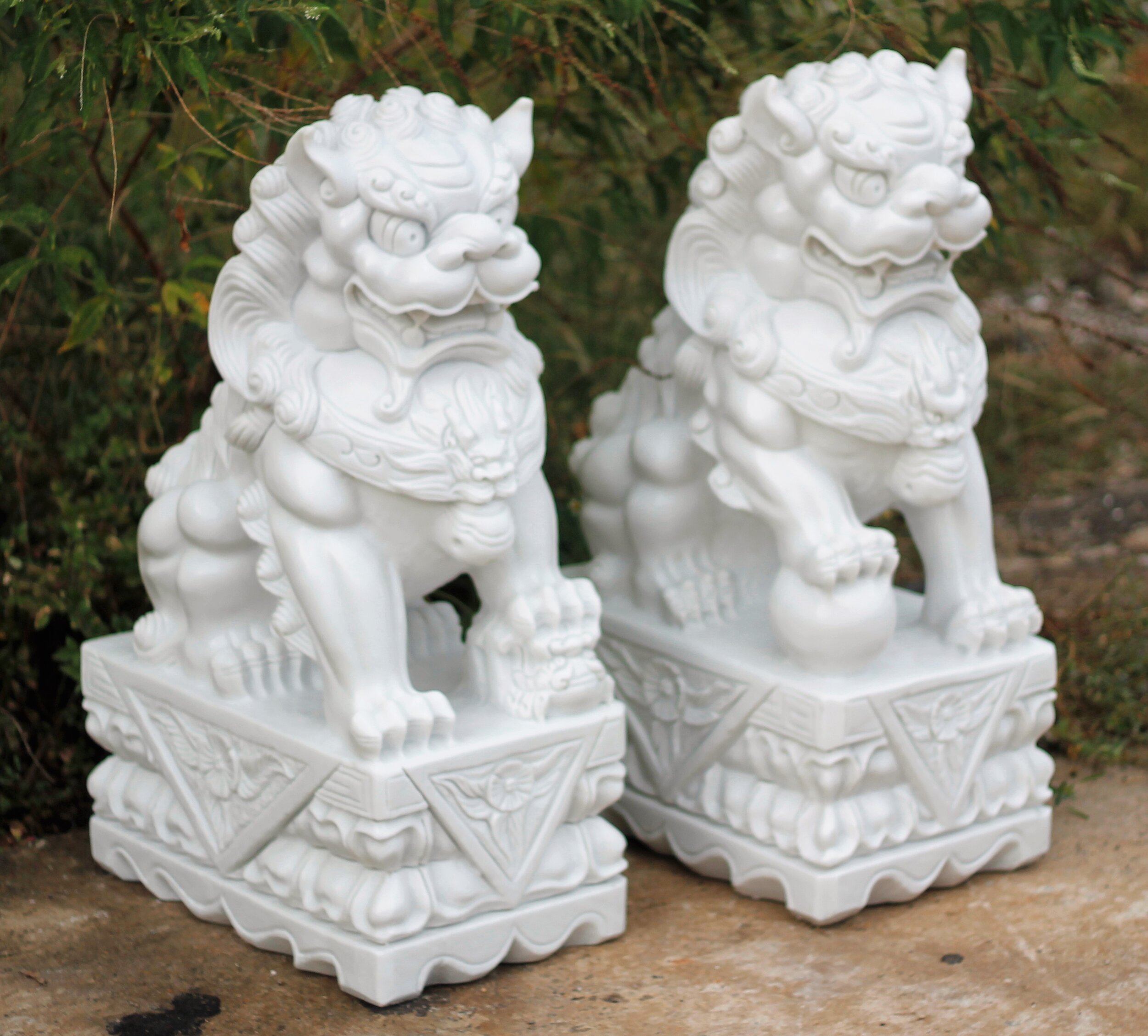 Foo Dogs.jpg